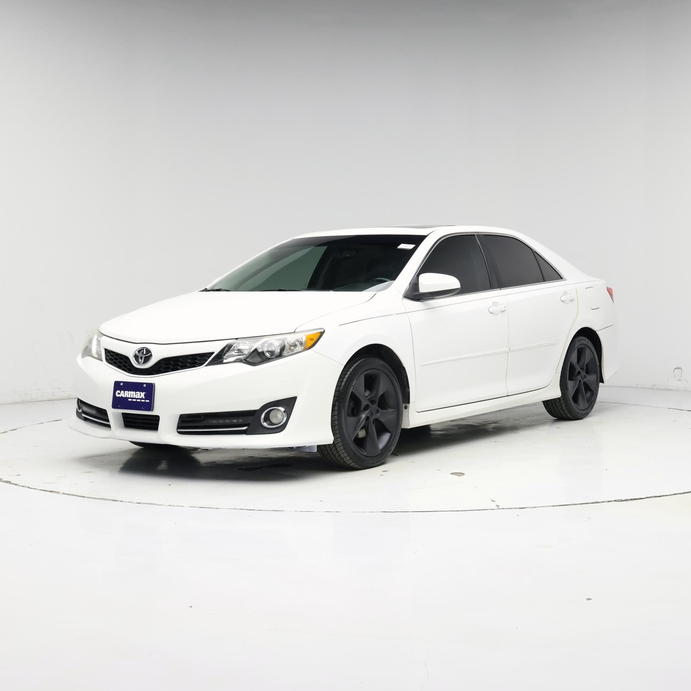 Thumbnail: 2014 Toyota Camry - 4
