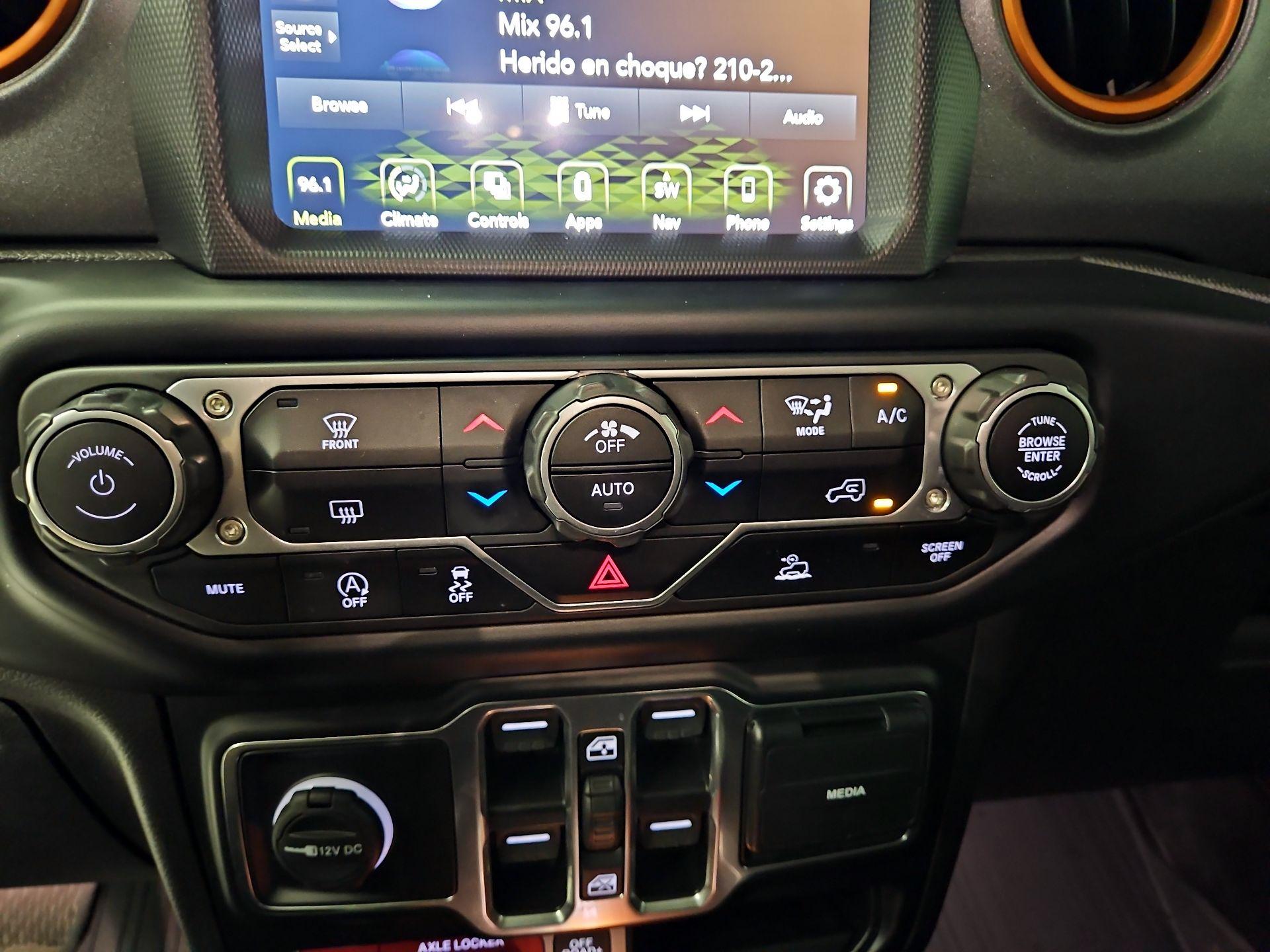 Thumbnail: 2023 Jeep Gladiator - 17