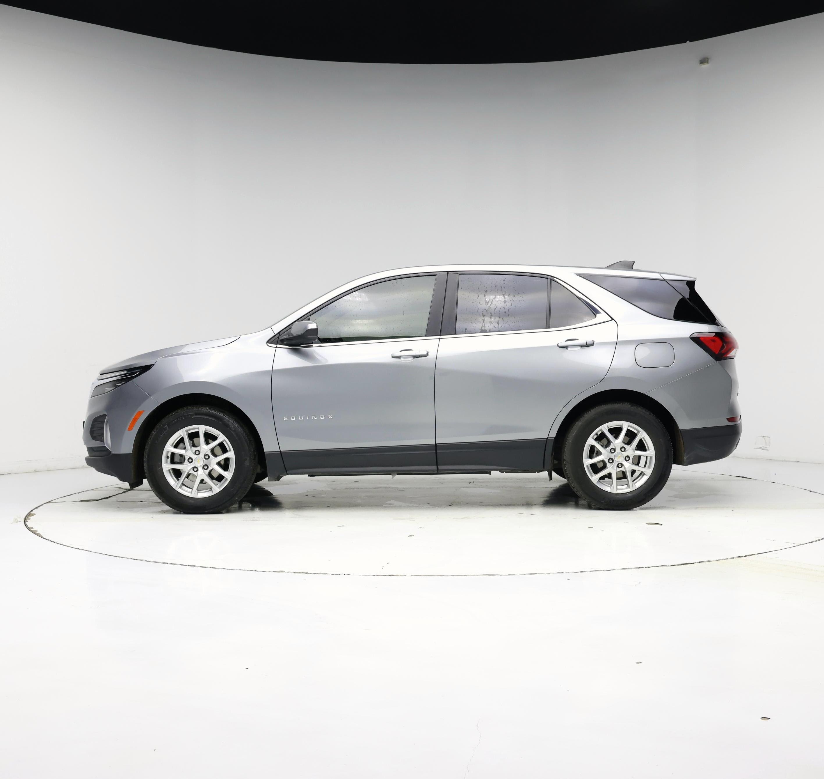 Thumbnail: 2023 Chevrolet Equinox - 3