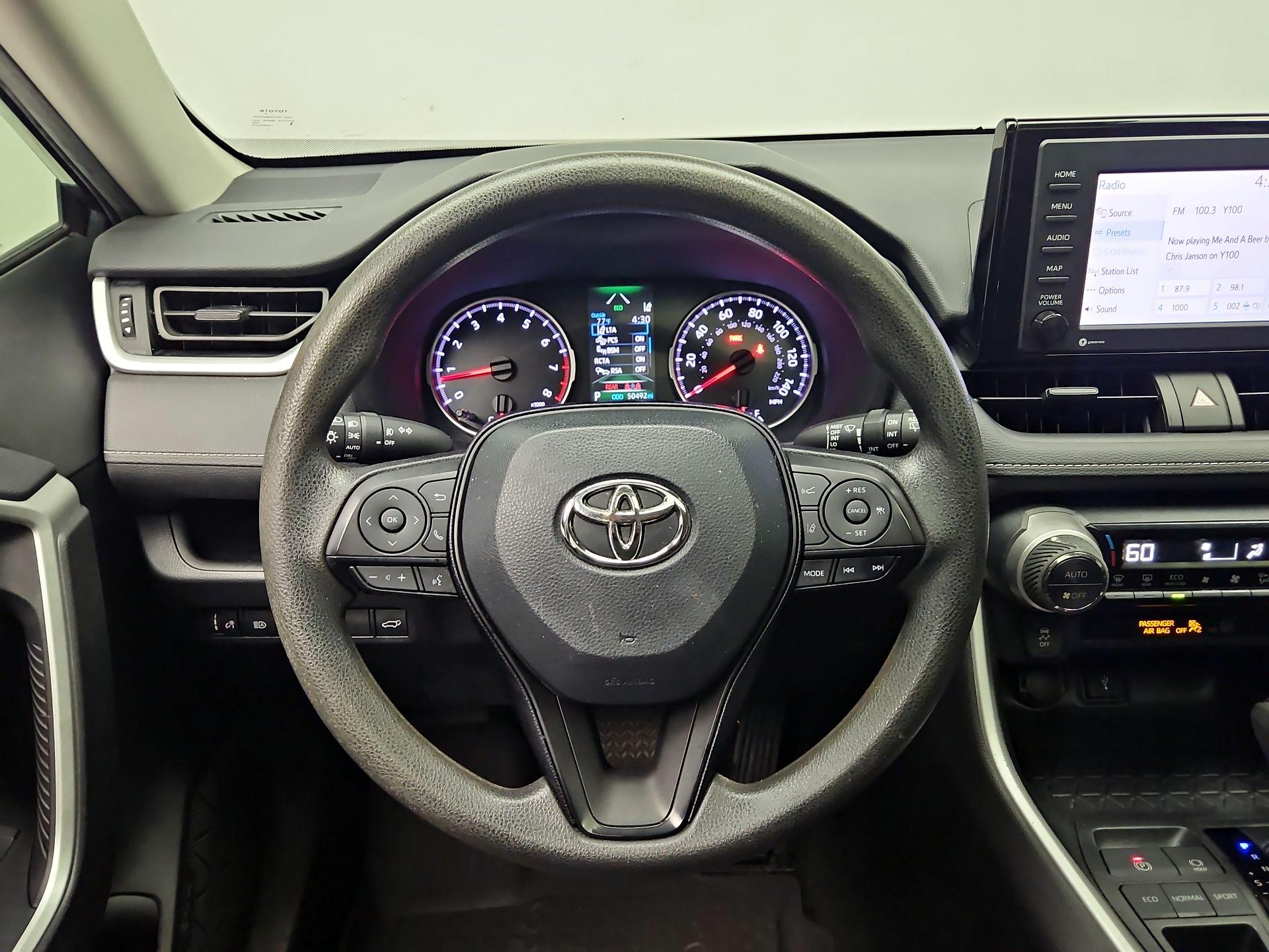 Thumbnail: 2020 Toyota RAV4 - 10