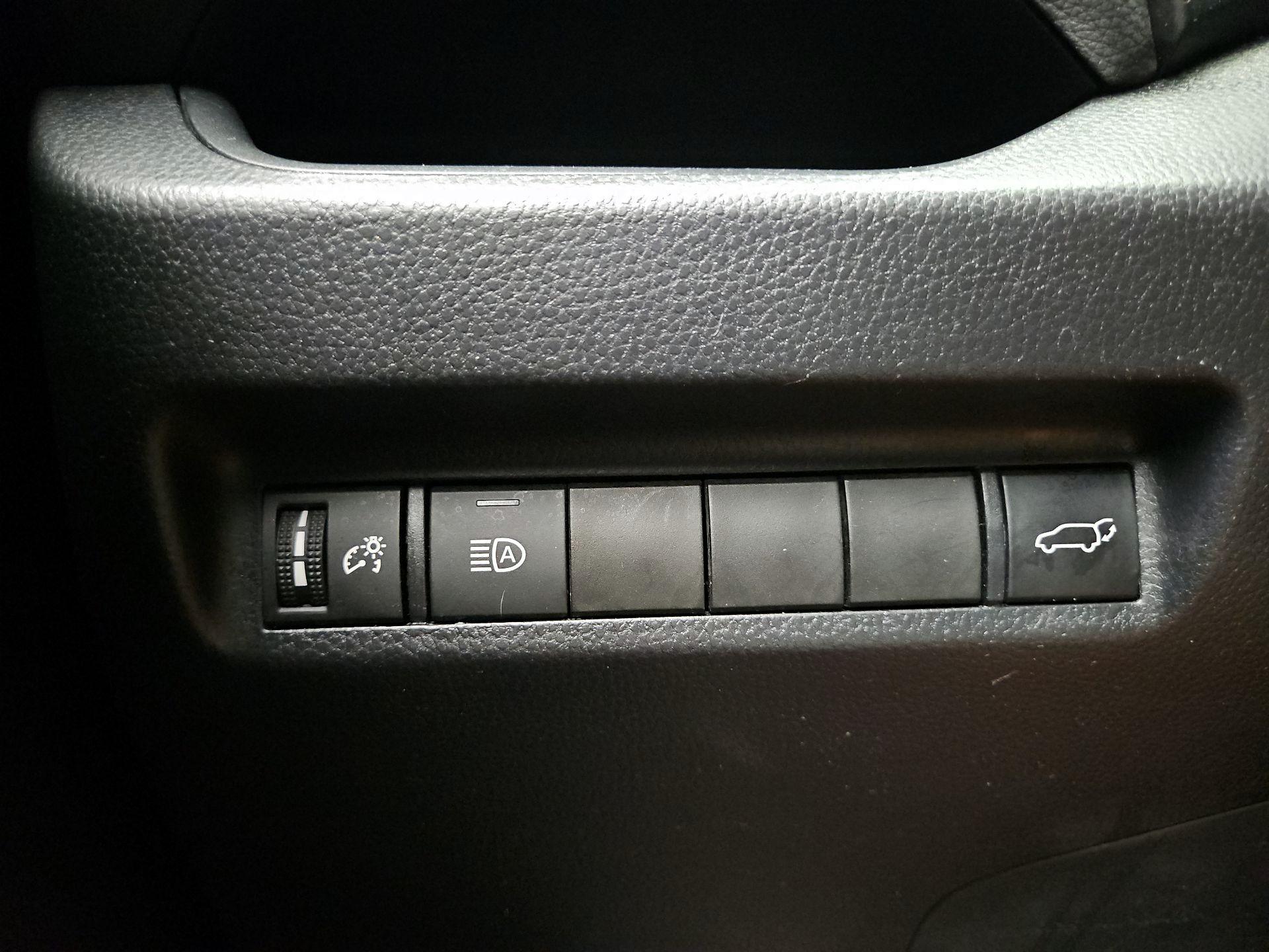 Thumbnail: 2020 Toyota RAV4 - 13