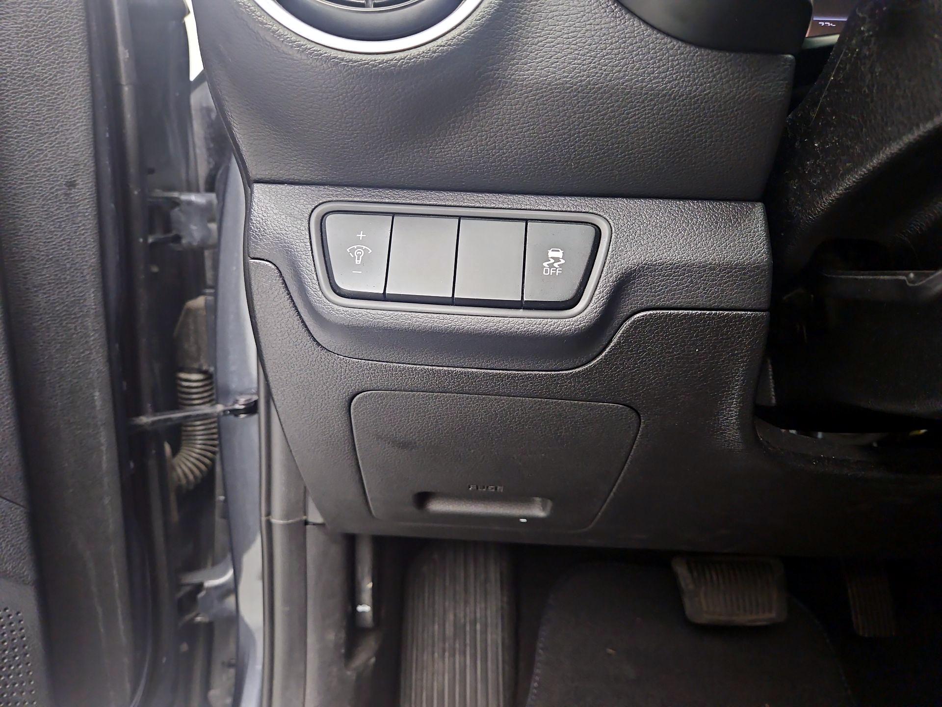 Thumbnail: 2023 Kia Forte - 13
