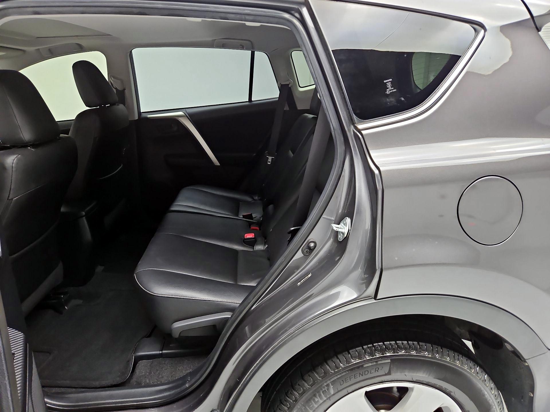 Thumbnail: 2013 Toyota RAV4 - 20