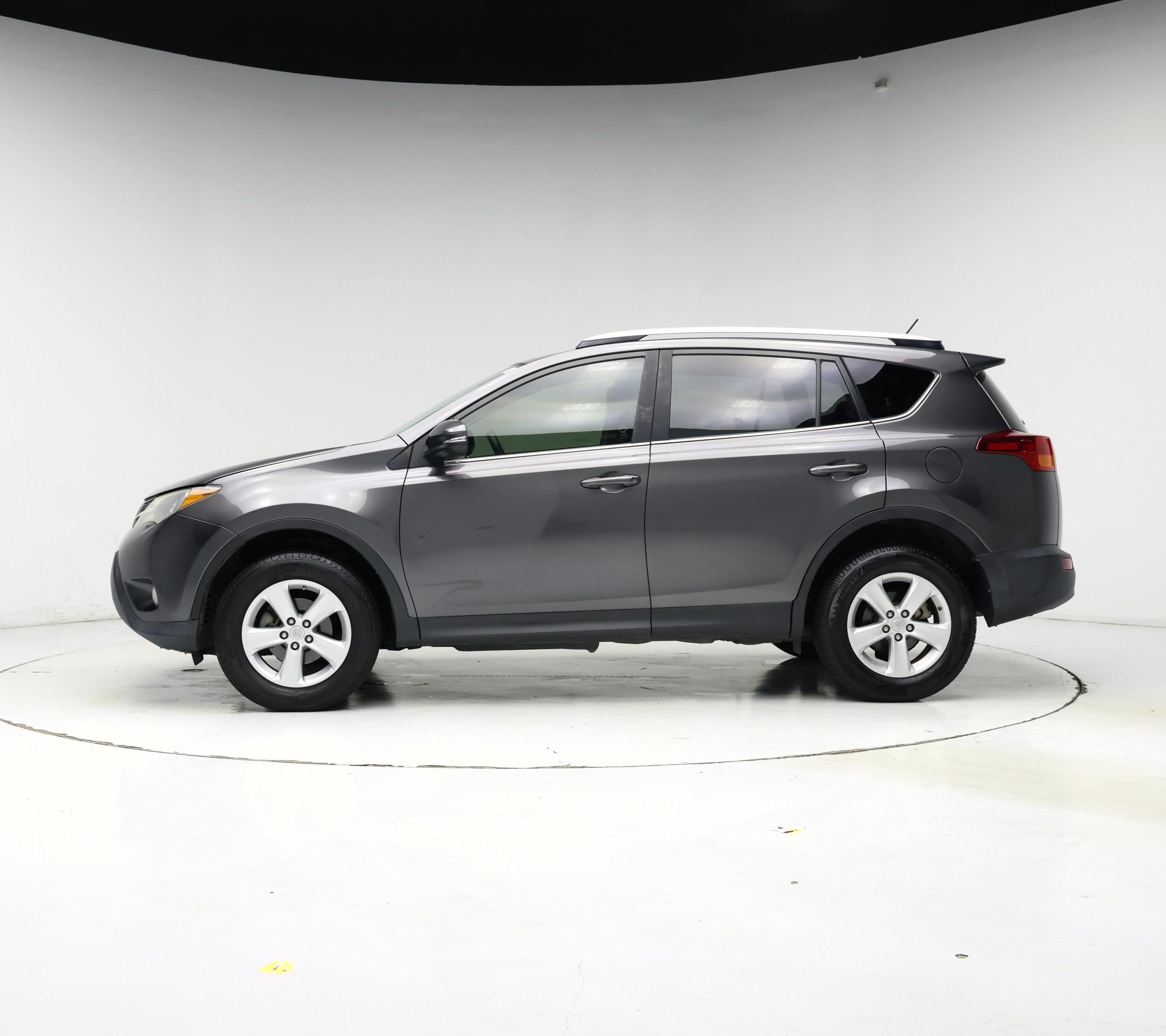 Thumbnail: 2013 Toyota RAV4 - 3