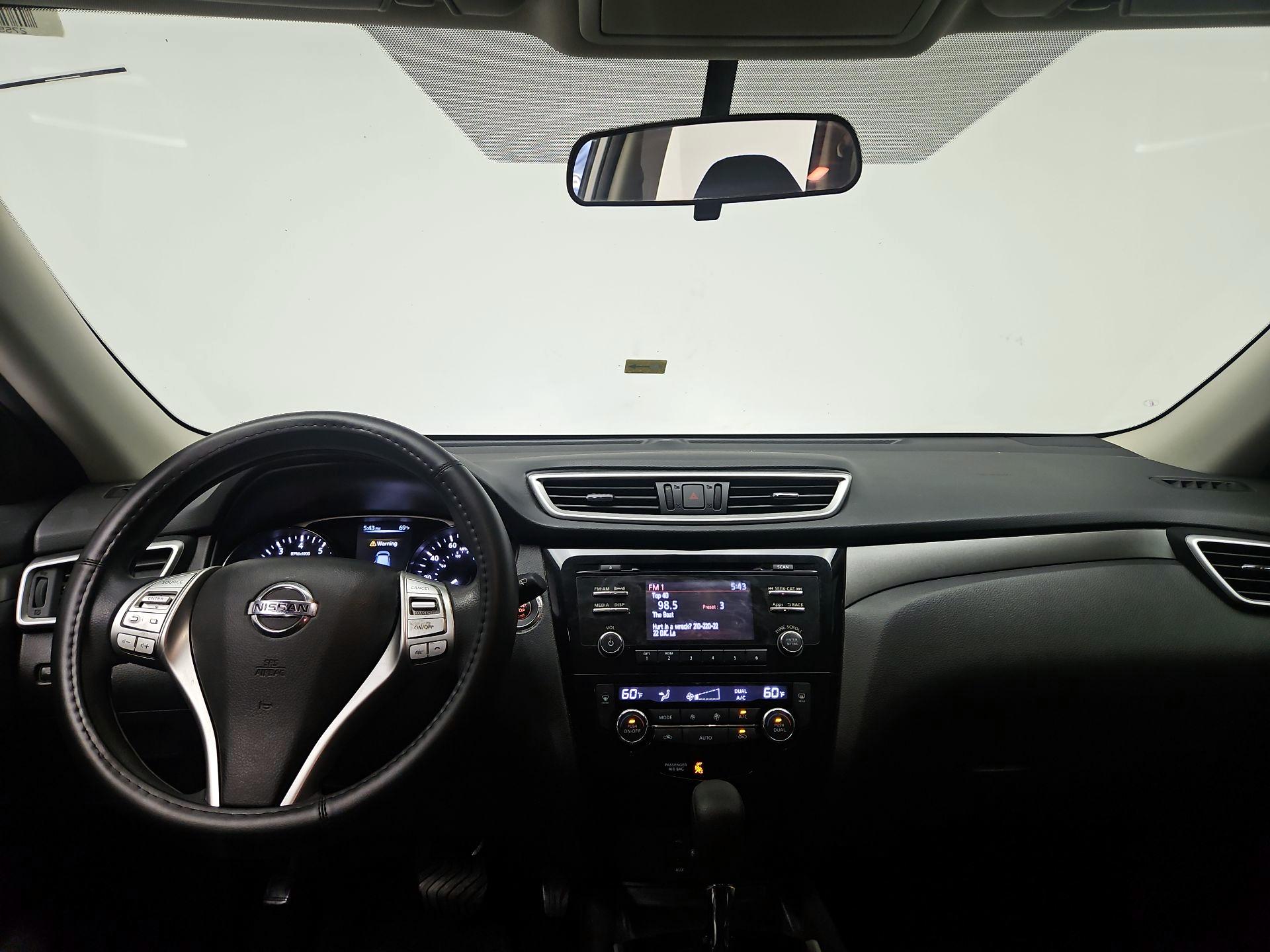 Thumbnail: 2015 Nissan Rogue - 9