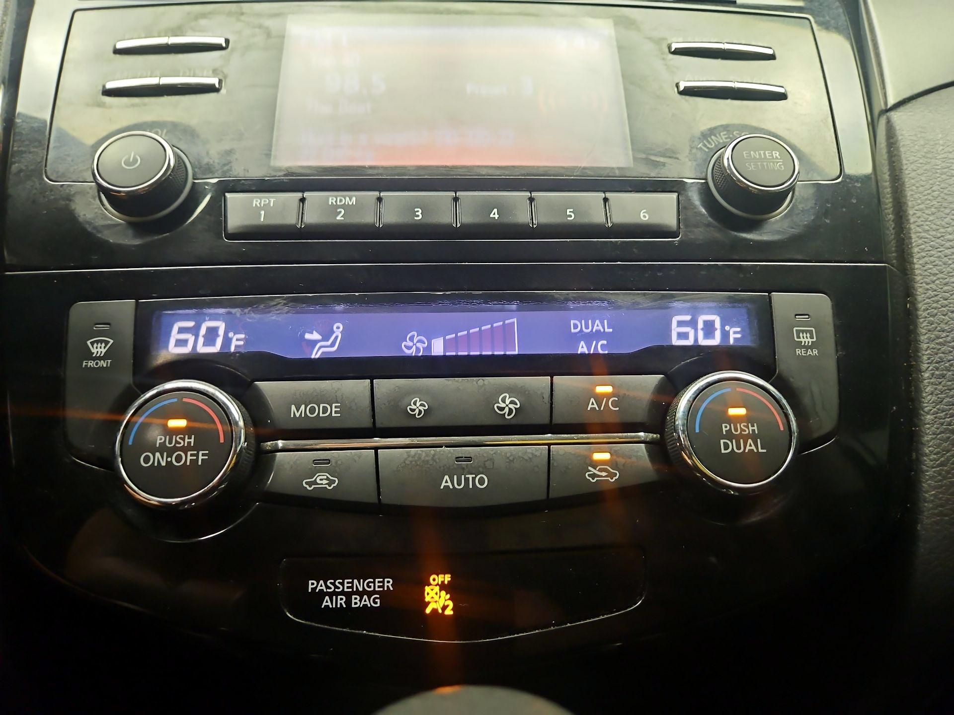 Thumbnail: 2015 Nissan Rogue - 16
