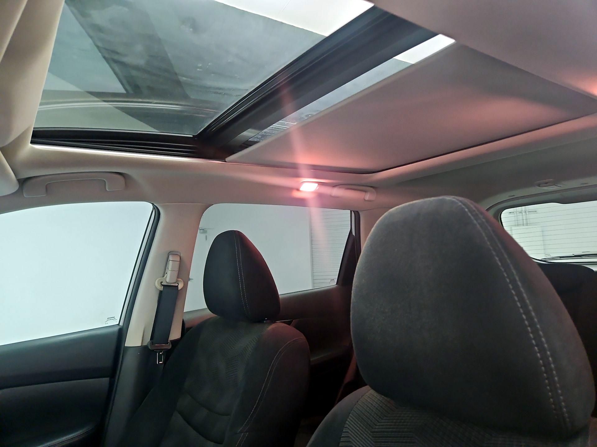Thumbnail: 2015 Nissan Rogue - 19
