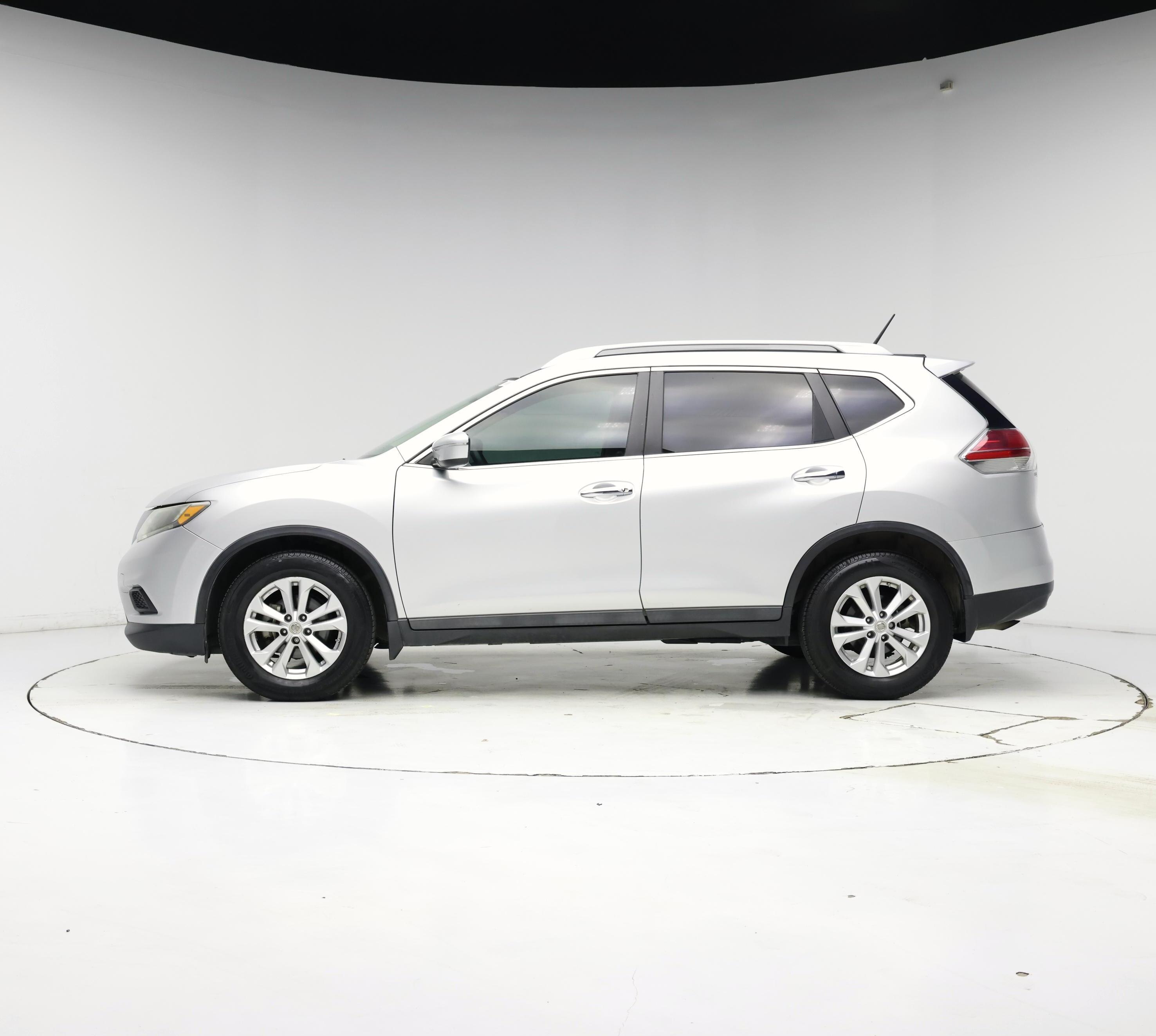 Thumbnail: 2015 Nissan Rogue - 3