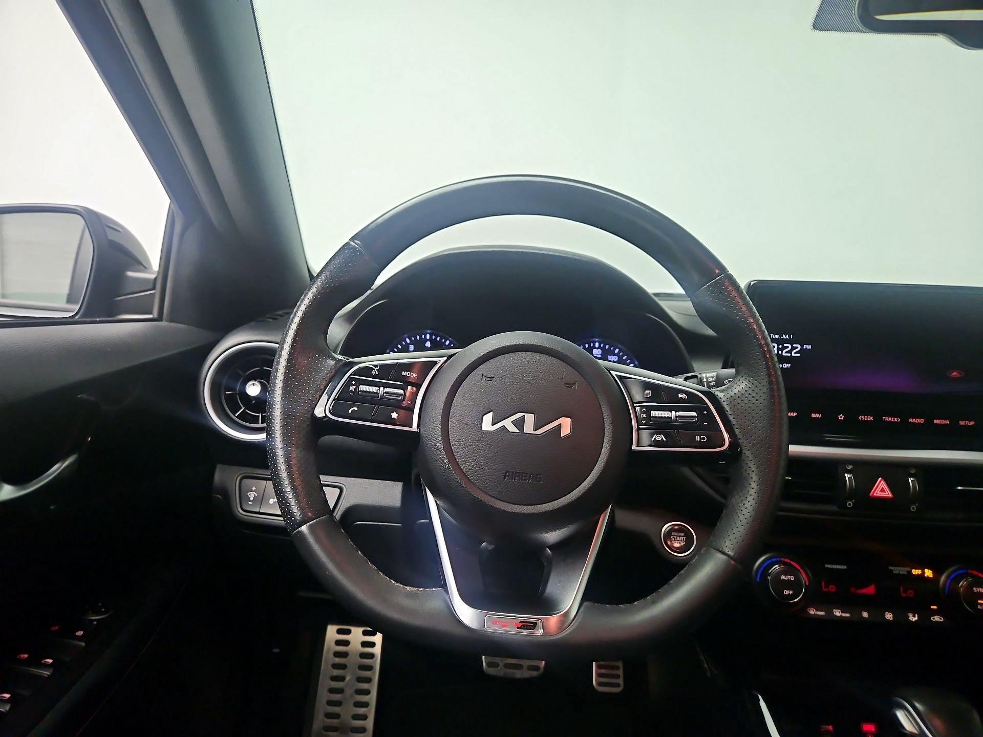 Thumbnail: 2023 Kia Forte - 10