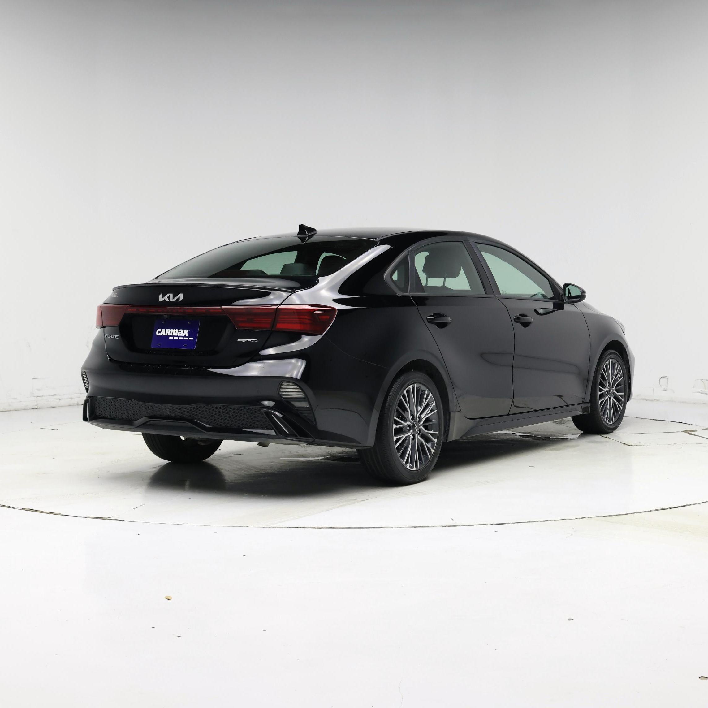 Thumbnail: 2023 Kia Forte - 8