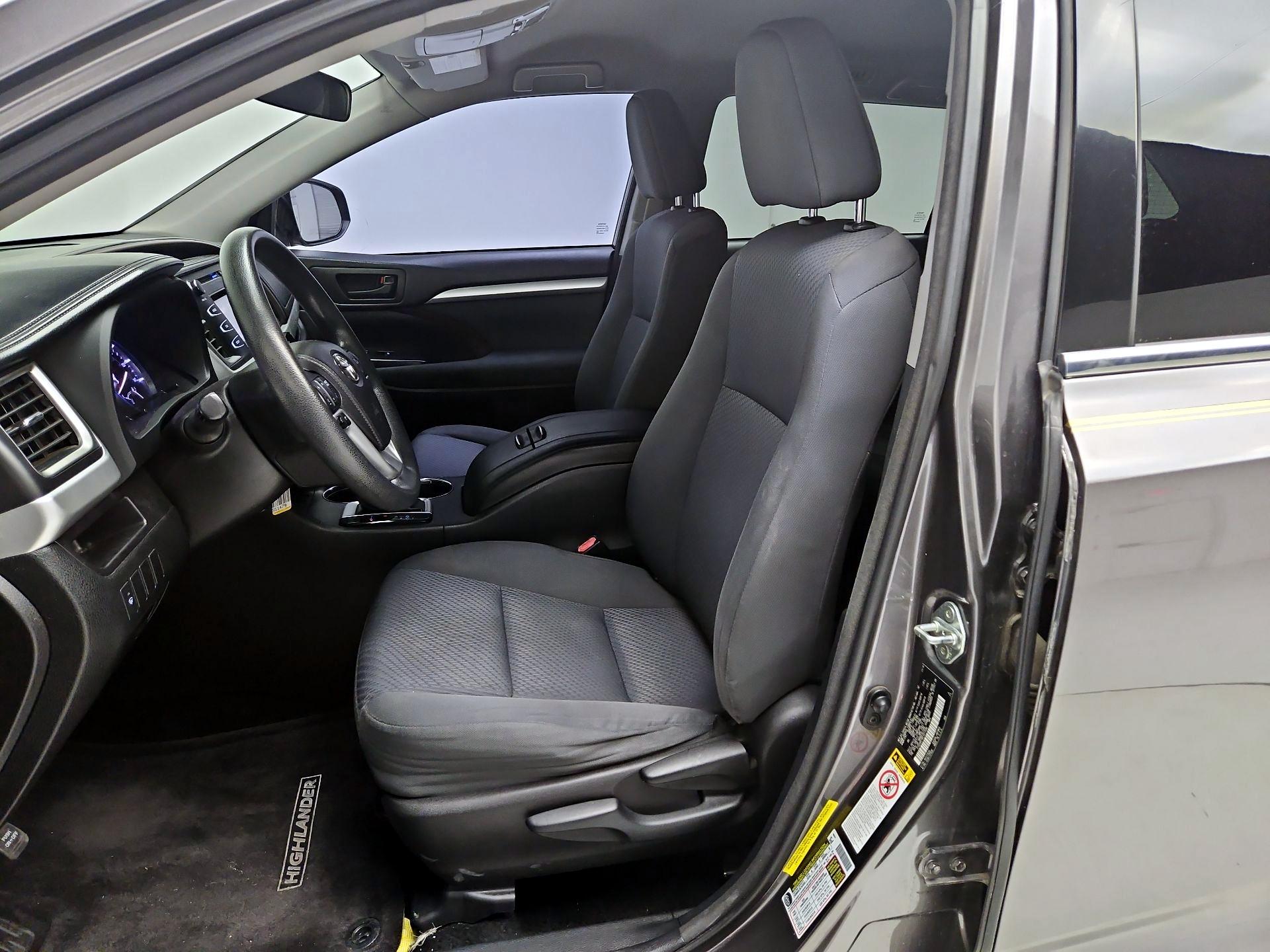 Thumbnail: 2015 Toyota Highlander - 11