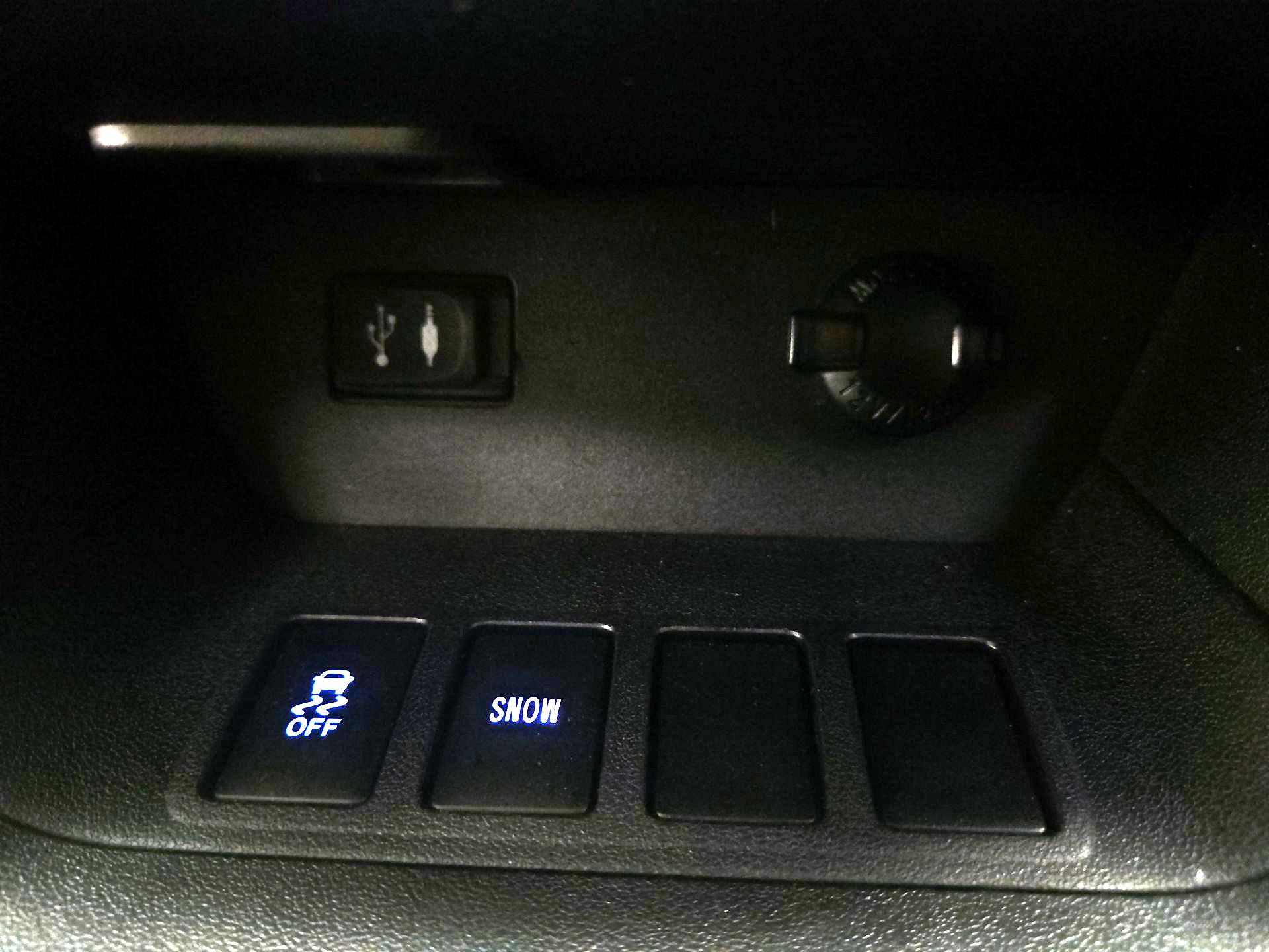 Thumbnail: 2015 Toyota Highlander - 18