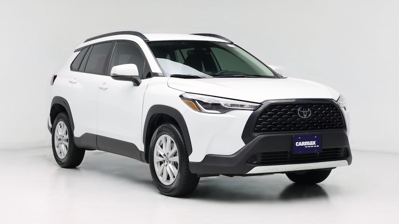 2022 Toyota Corolla Cross LE Hero Image