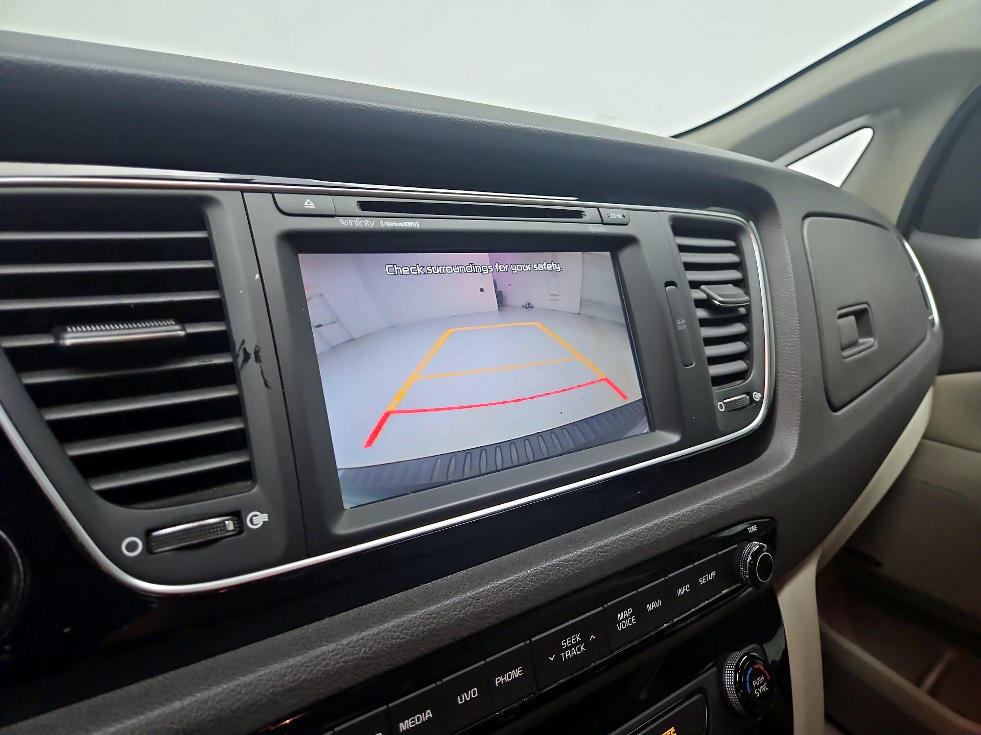 Thumbnail: 2015 Kia Sedona - 15