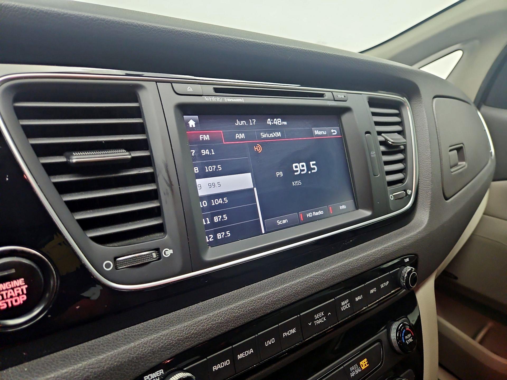 Thumbnail: 2015 Kia Sedona - 16