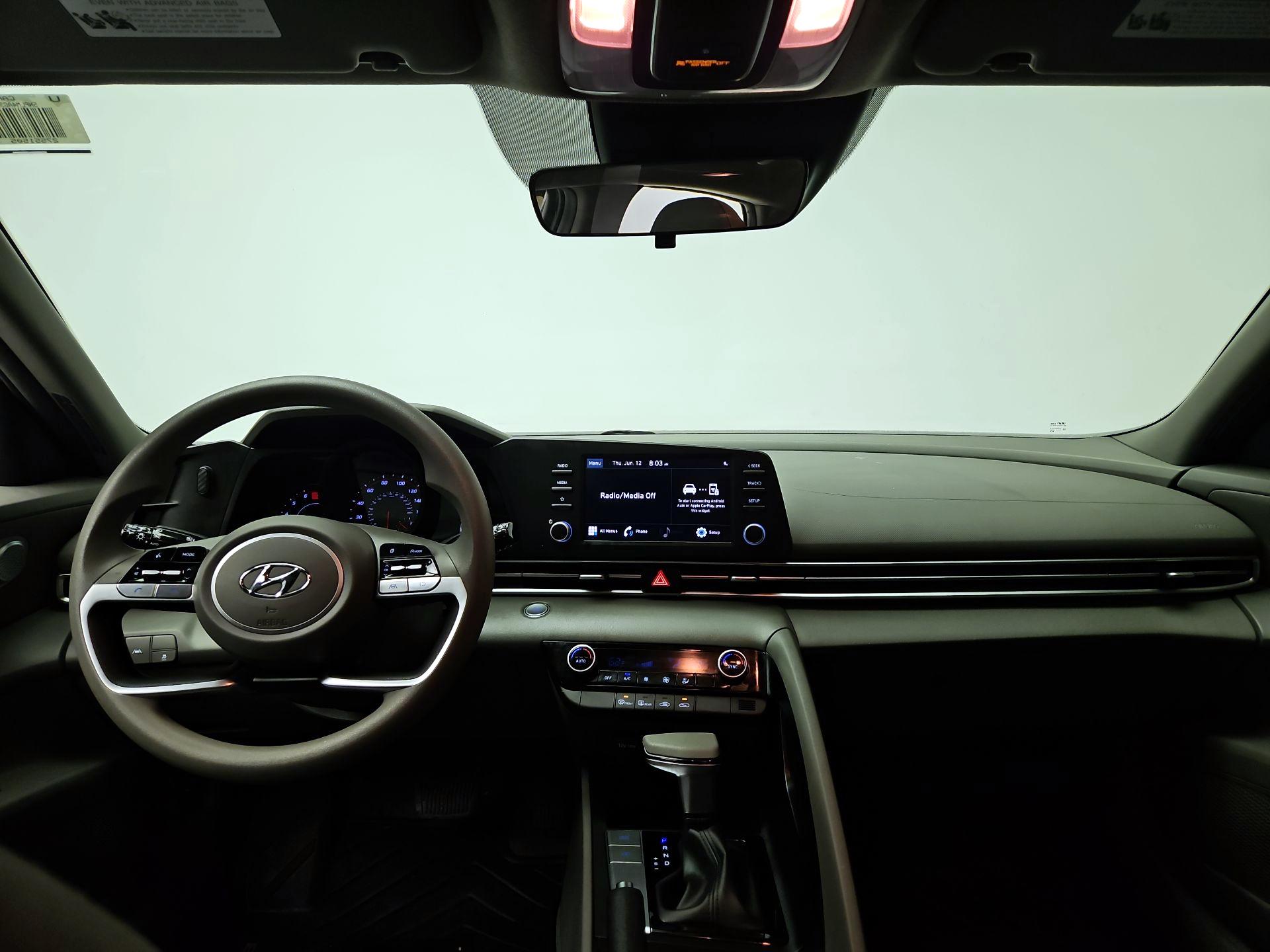 Thumbnail: 2022 Hyundai Elantra - 9
