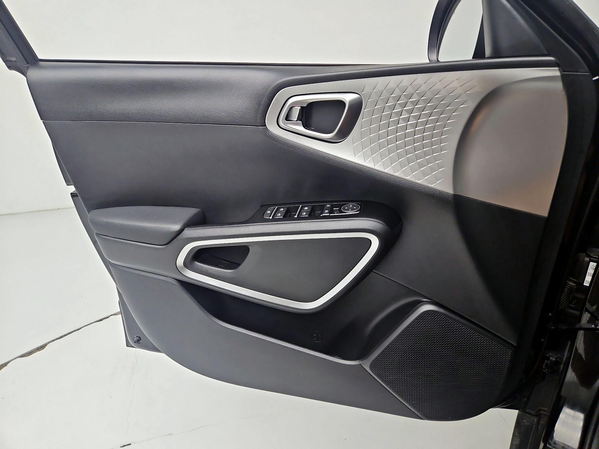 Thumbnail: 2023 Kia Soul - 12