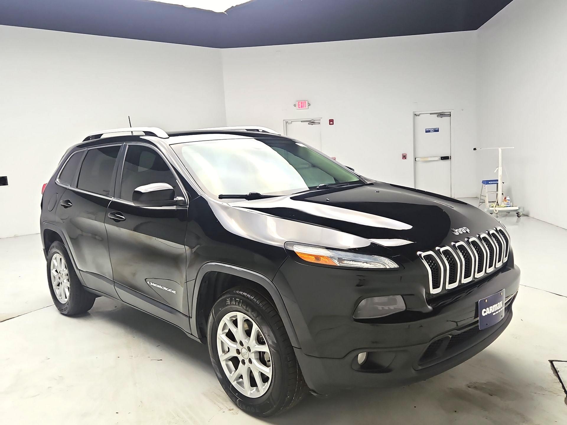 Thumbnail: 2017 Jeep Cherokee - 1