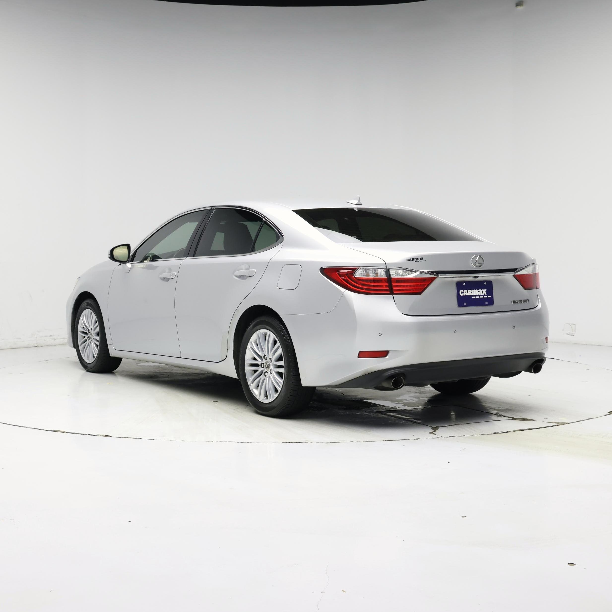 Thumbnail: 2013 Lexus ES - 2