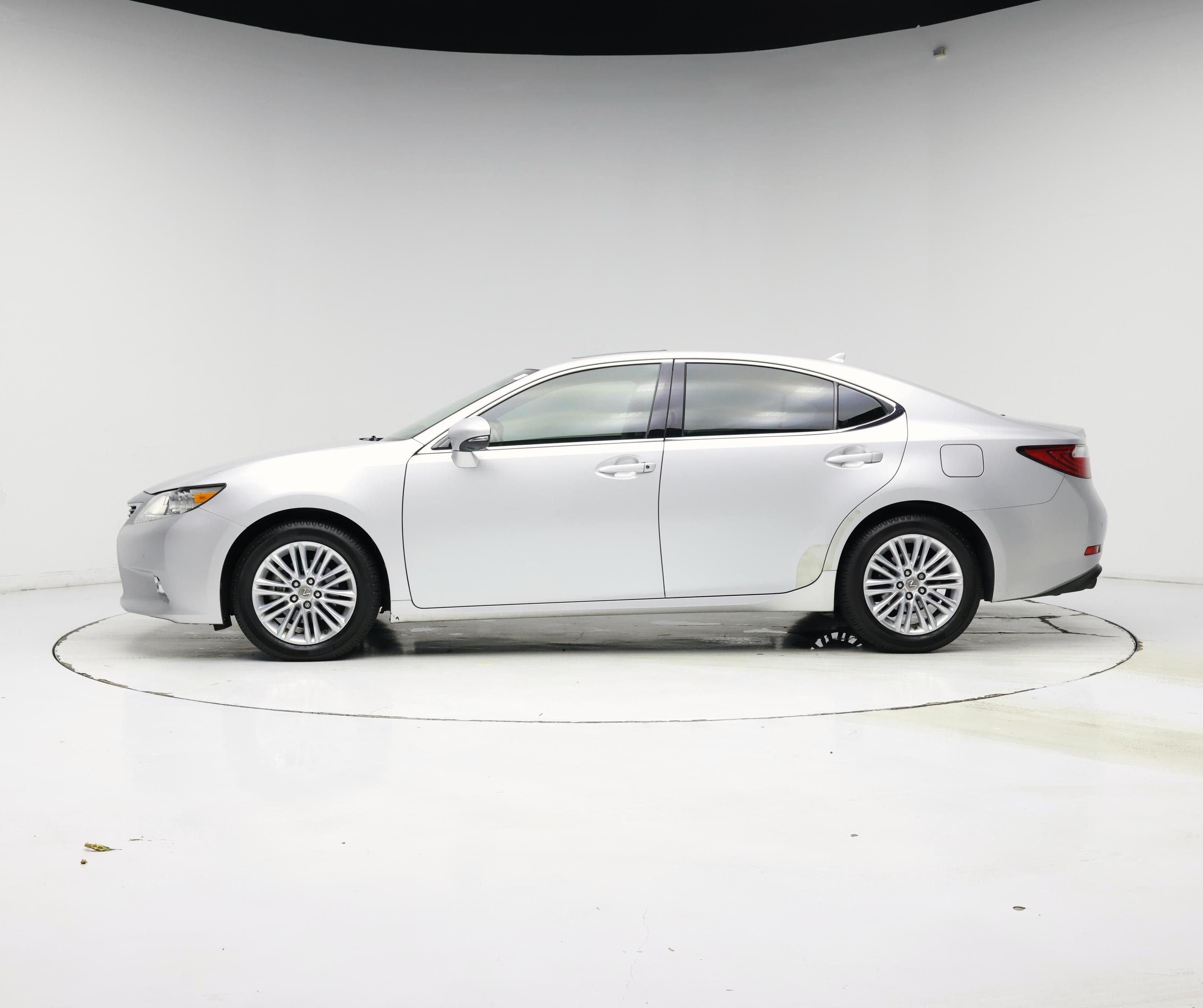 Thumbnail: 2013 Lexus ES - 3