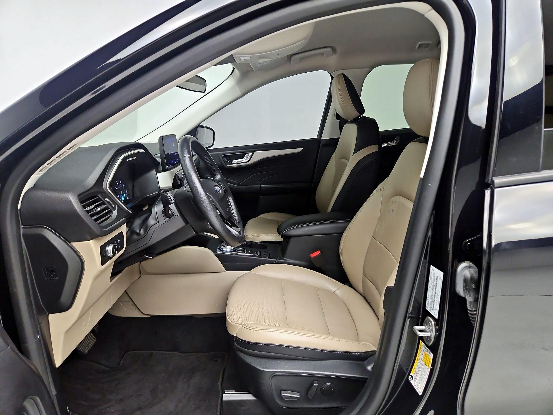 Thumbnail: 2021 Ford Escape - 11