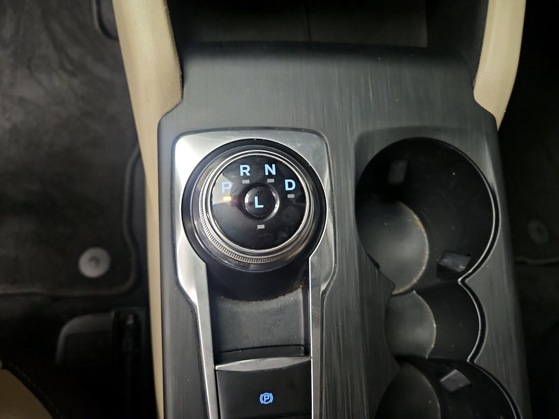 Thumbnail: 2021 Ford Escape - 17