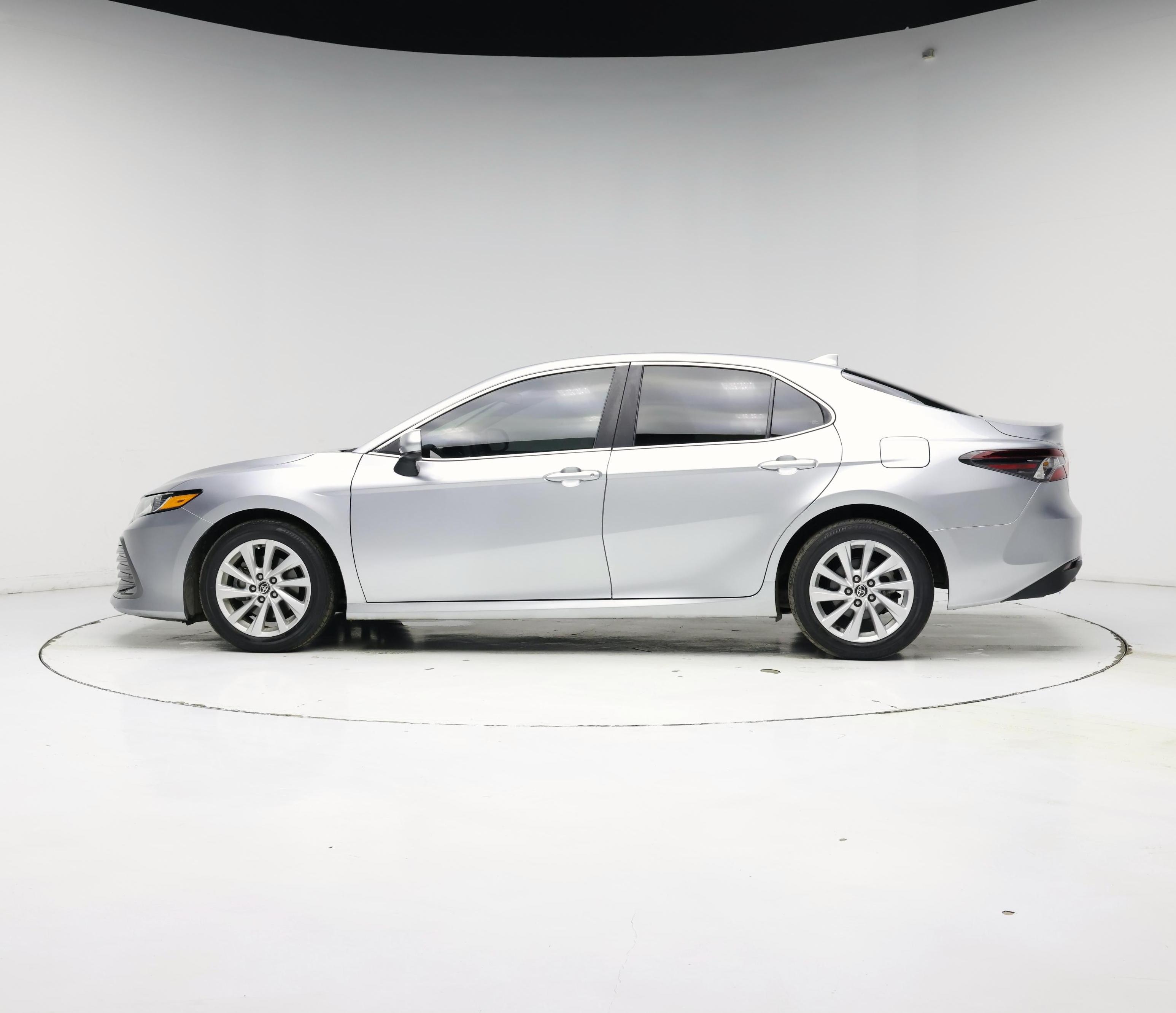 Thumbnail: 2022 Toyota Camry - 3
