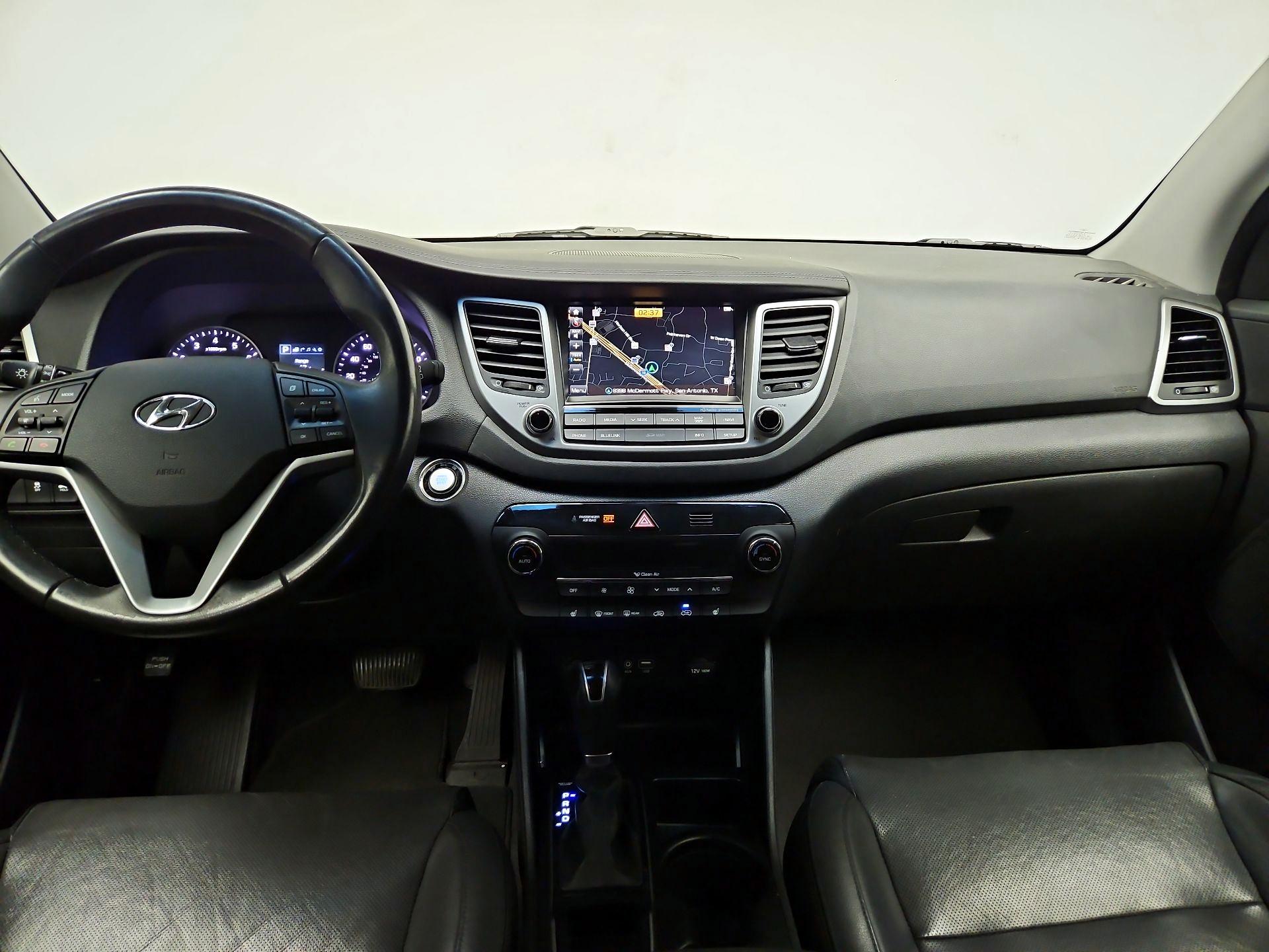 Thumbnail: 2016 Hyundai Tucson - 9