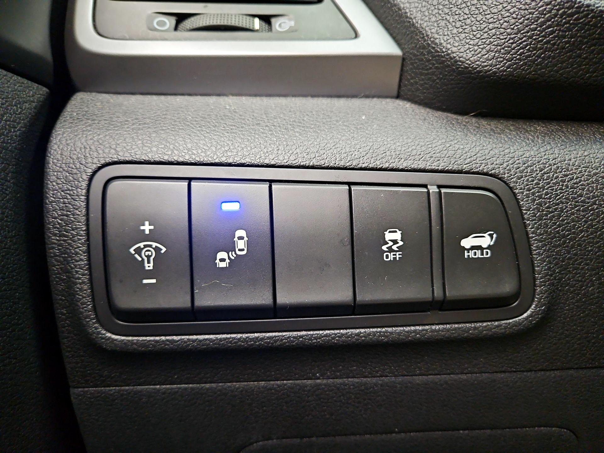 Thumbnail: 2016 Hyundai Tucson - 13