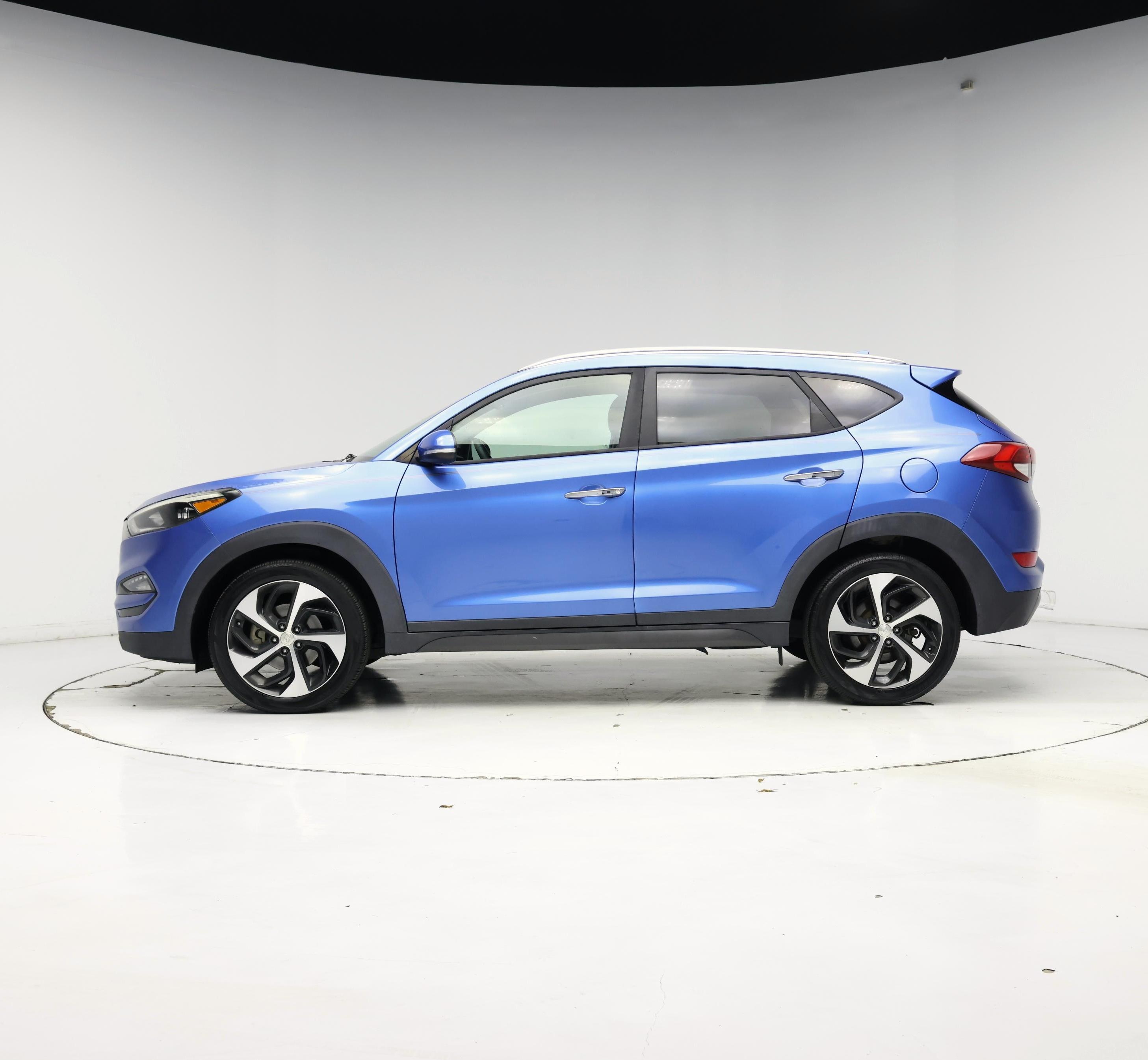 Thumbnail: 2016 Hyundai Tucson - 3