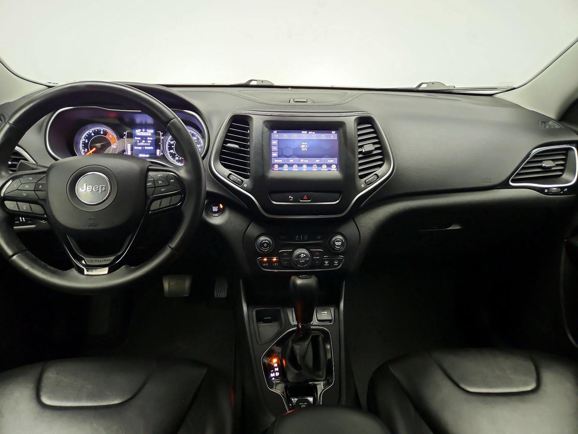 Thumbnail: 2019 Jeep Cherokee - 9