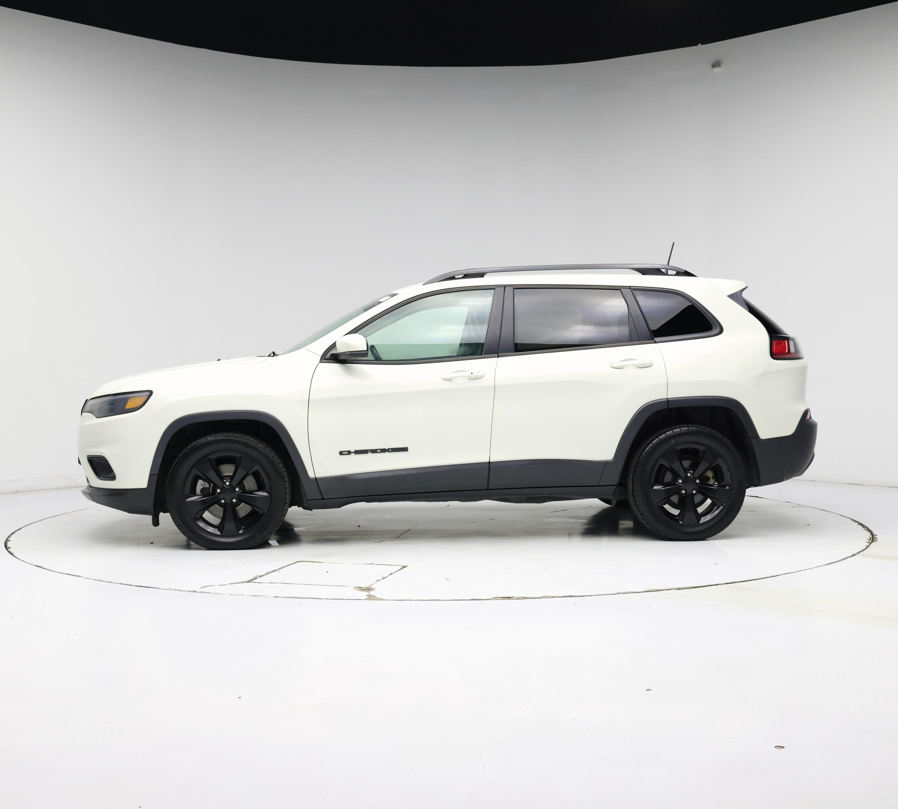 Thumbnail: 2019 Jeep Cherokee - 3