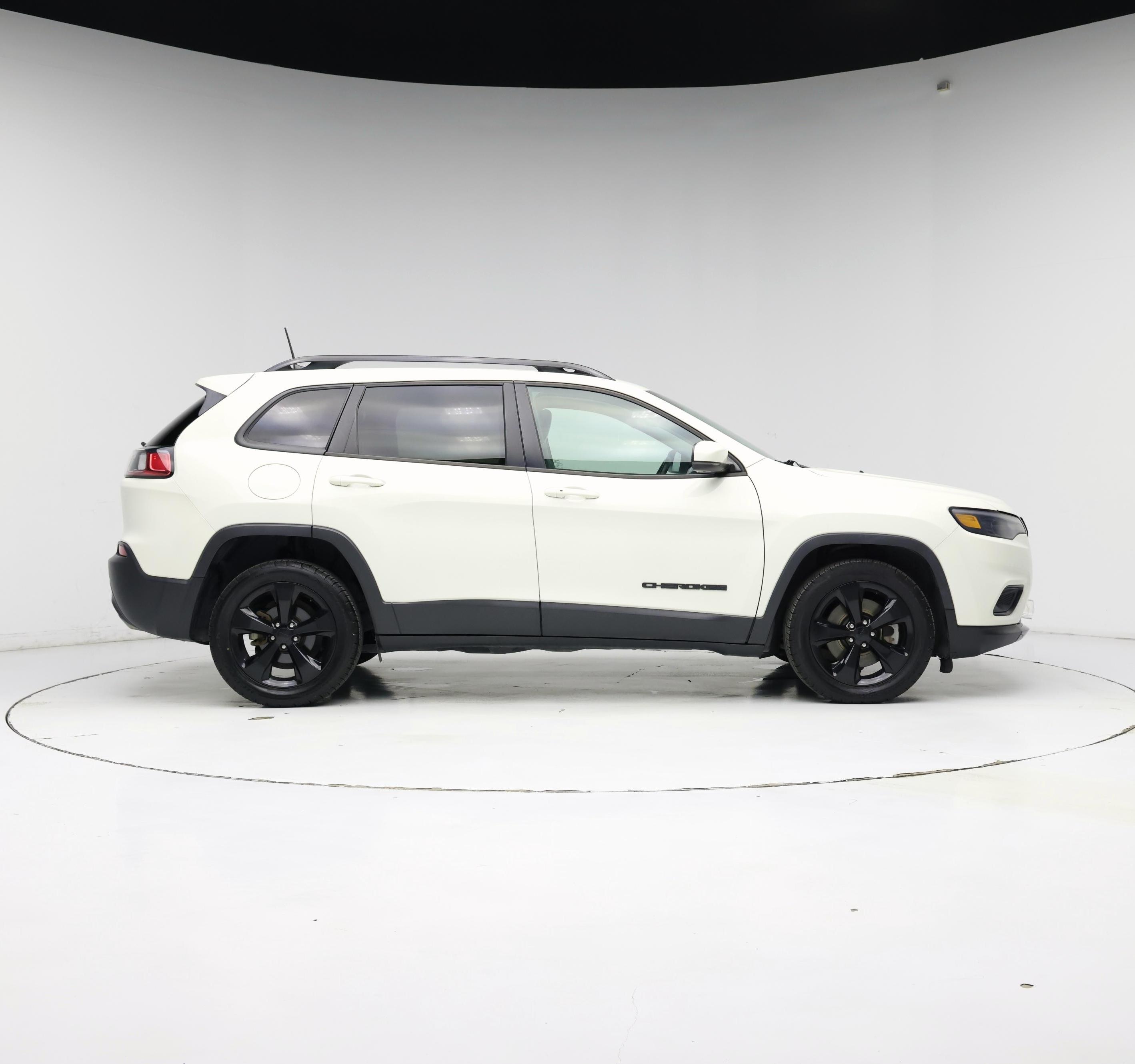 Thumbnail: 2019 Jeep Cherokee - 7