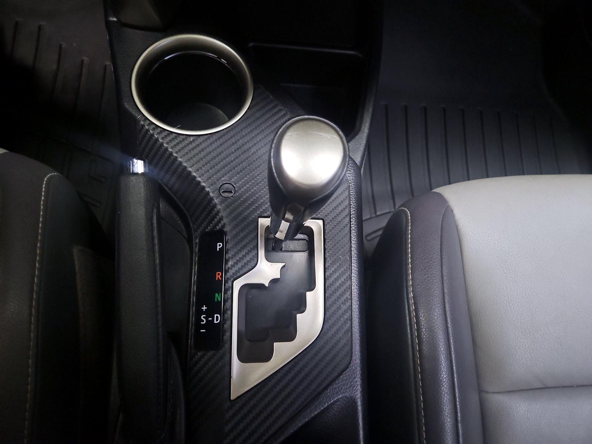 Thumbnail: 2015 Toyota RAV4 - 17