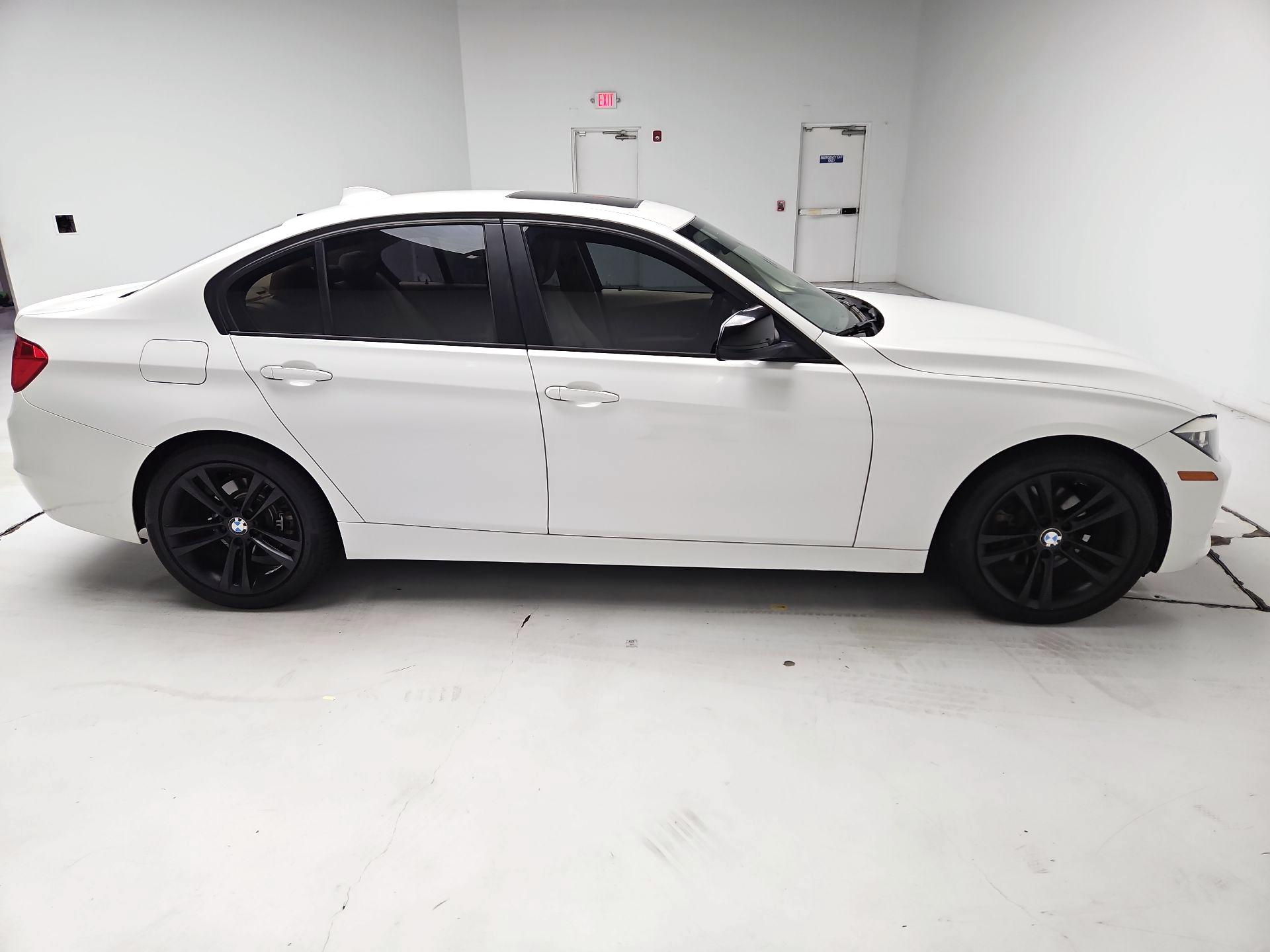 Thumbnail: 2014 BMW 3 Series - 4