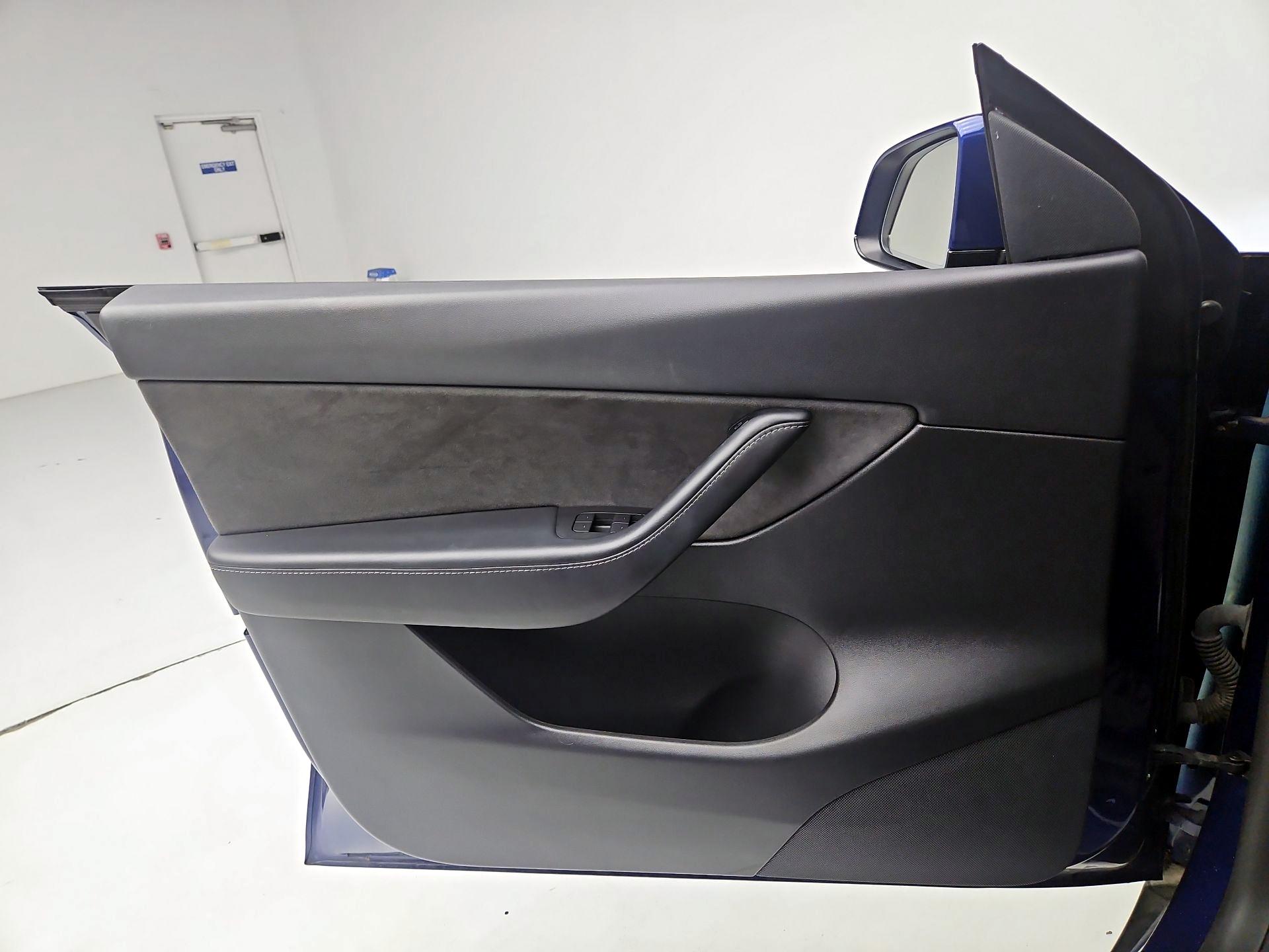 Thumbnail: 2021 Tesla Model Y - 12