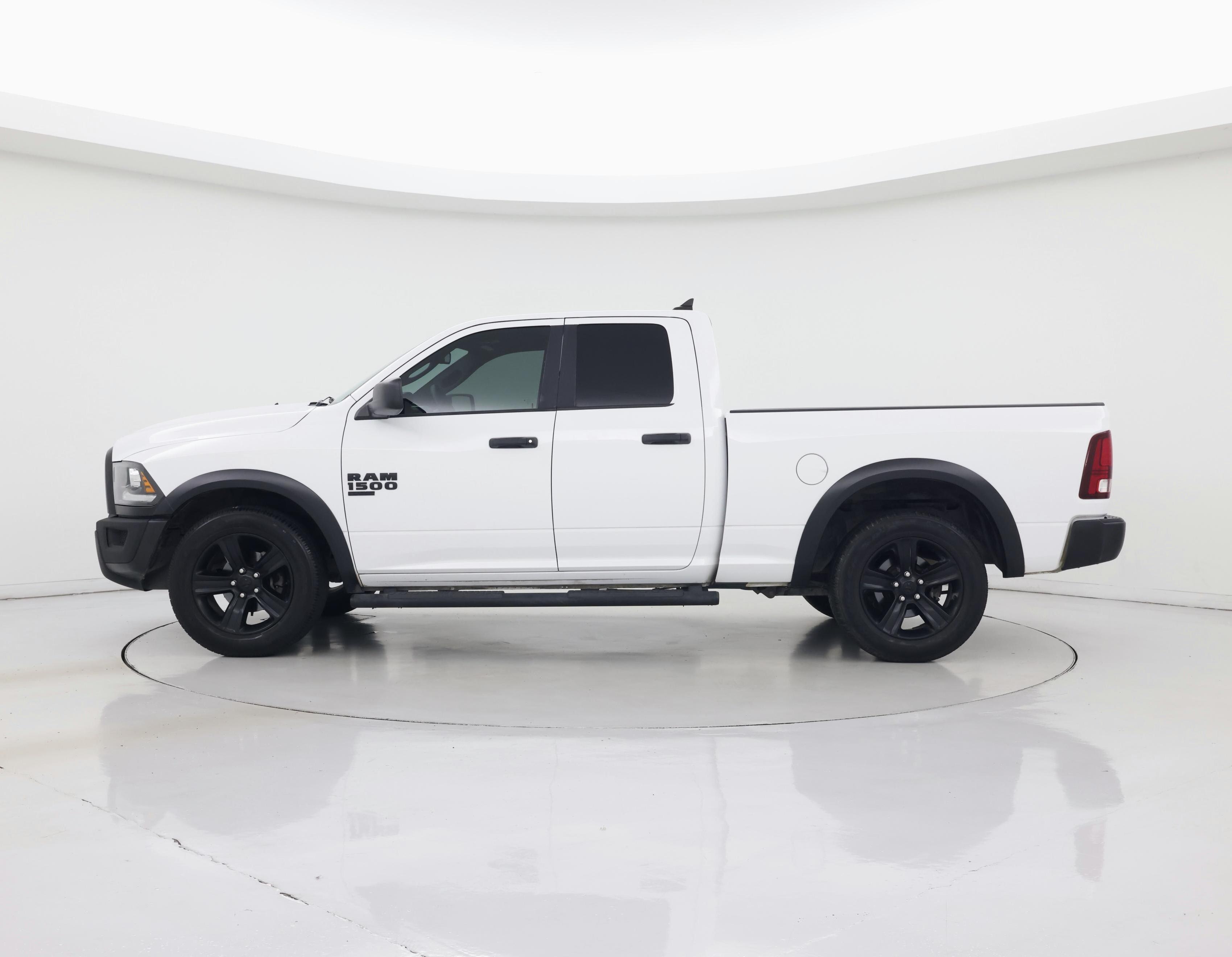 Thumbnail: 2021 RAM 1500 Classic - 3