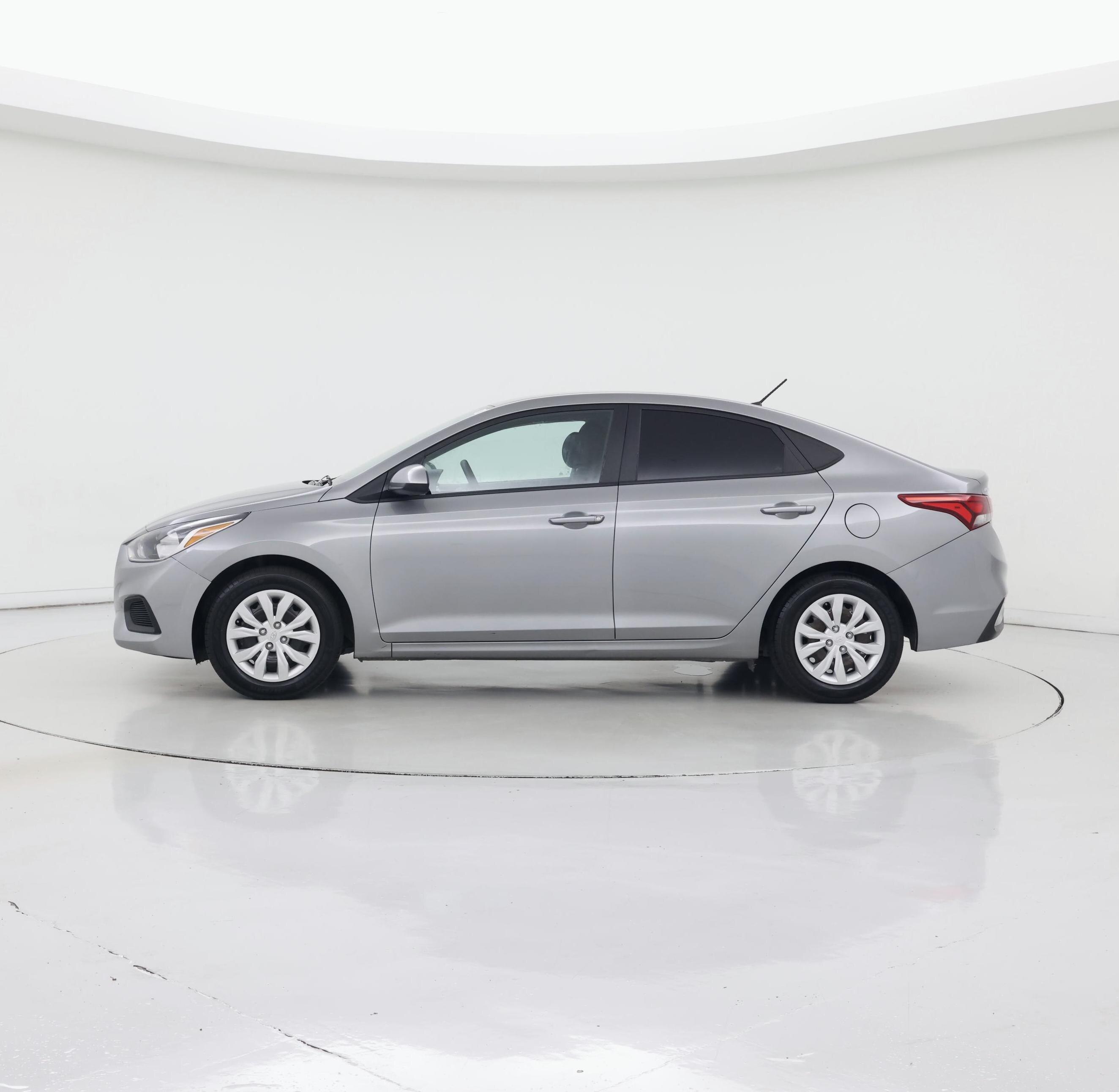 Thumbnail: 2022 Hyundai Accent - 3