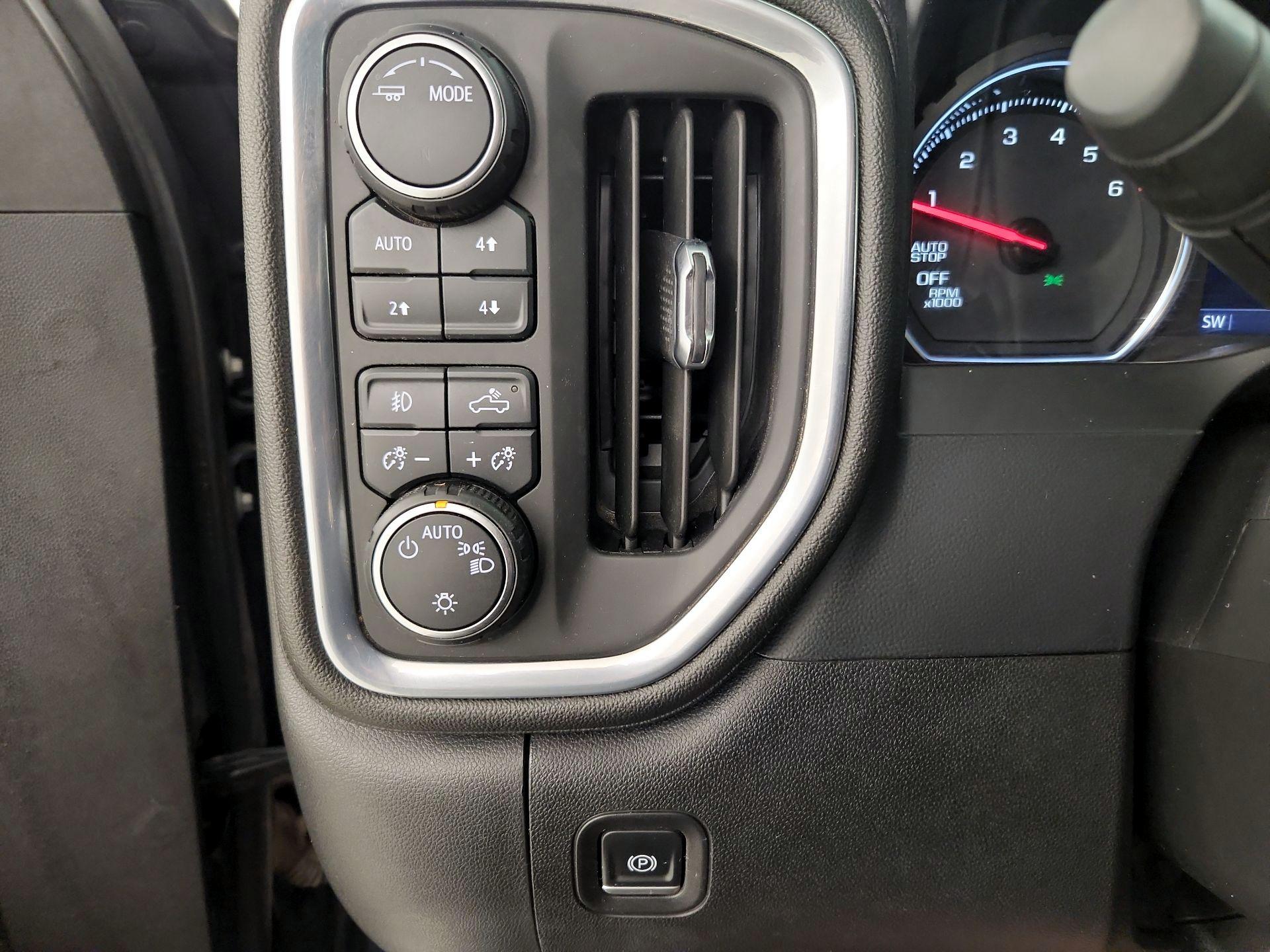 Thumbnail: 2021 Chevrolet Silverado 1500 - 13