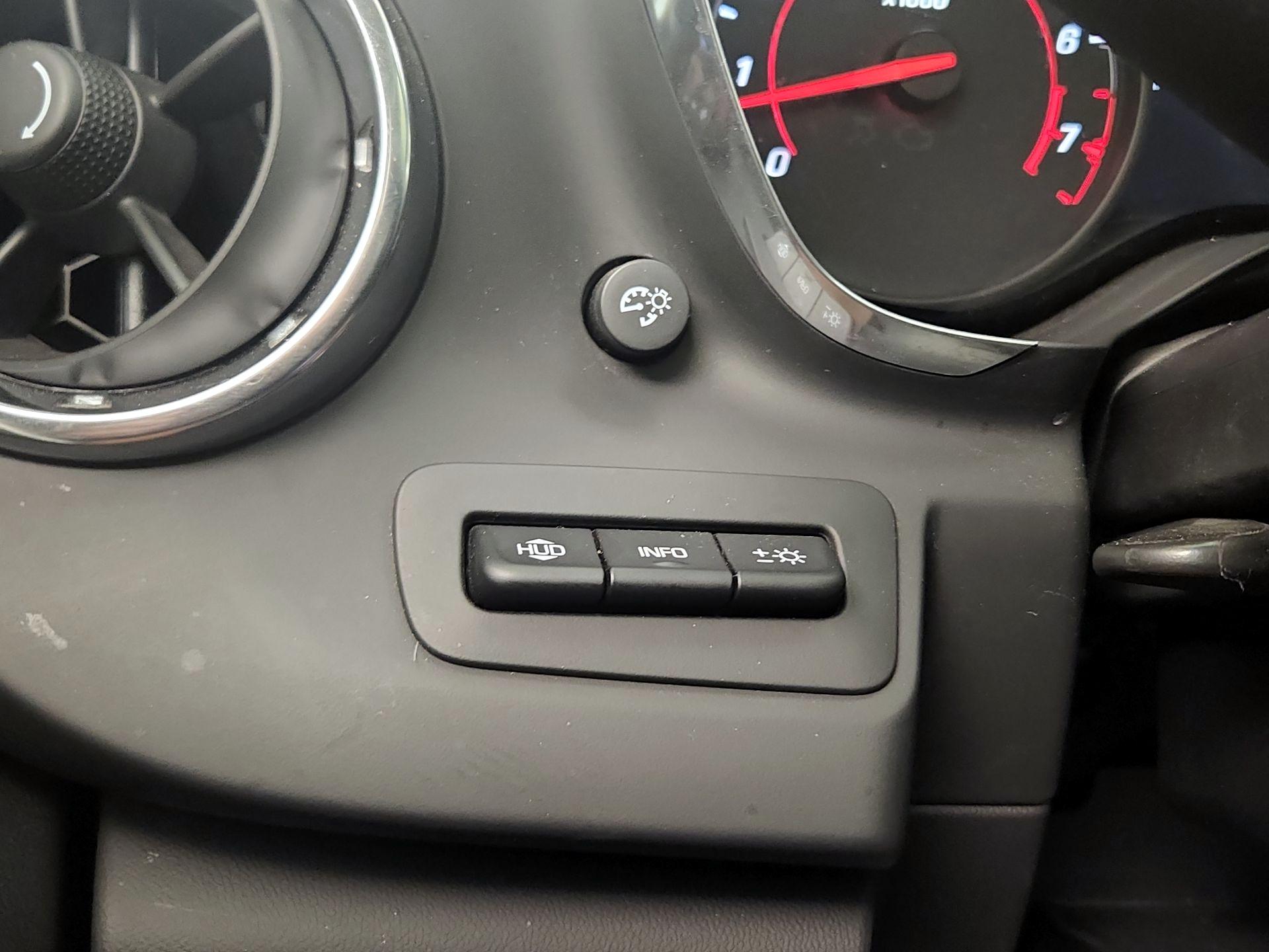Thumbnail: 2019 Chevrolet Camaro - 13