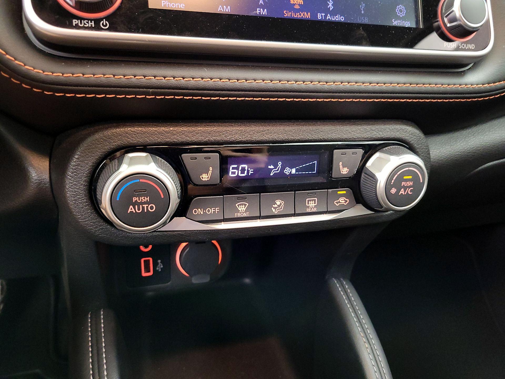 Thumbnail: 2019 Nissan Kicks - 16