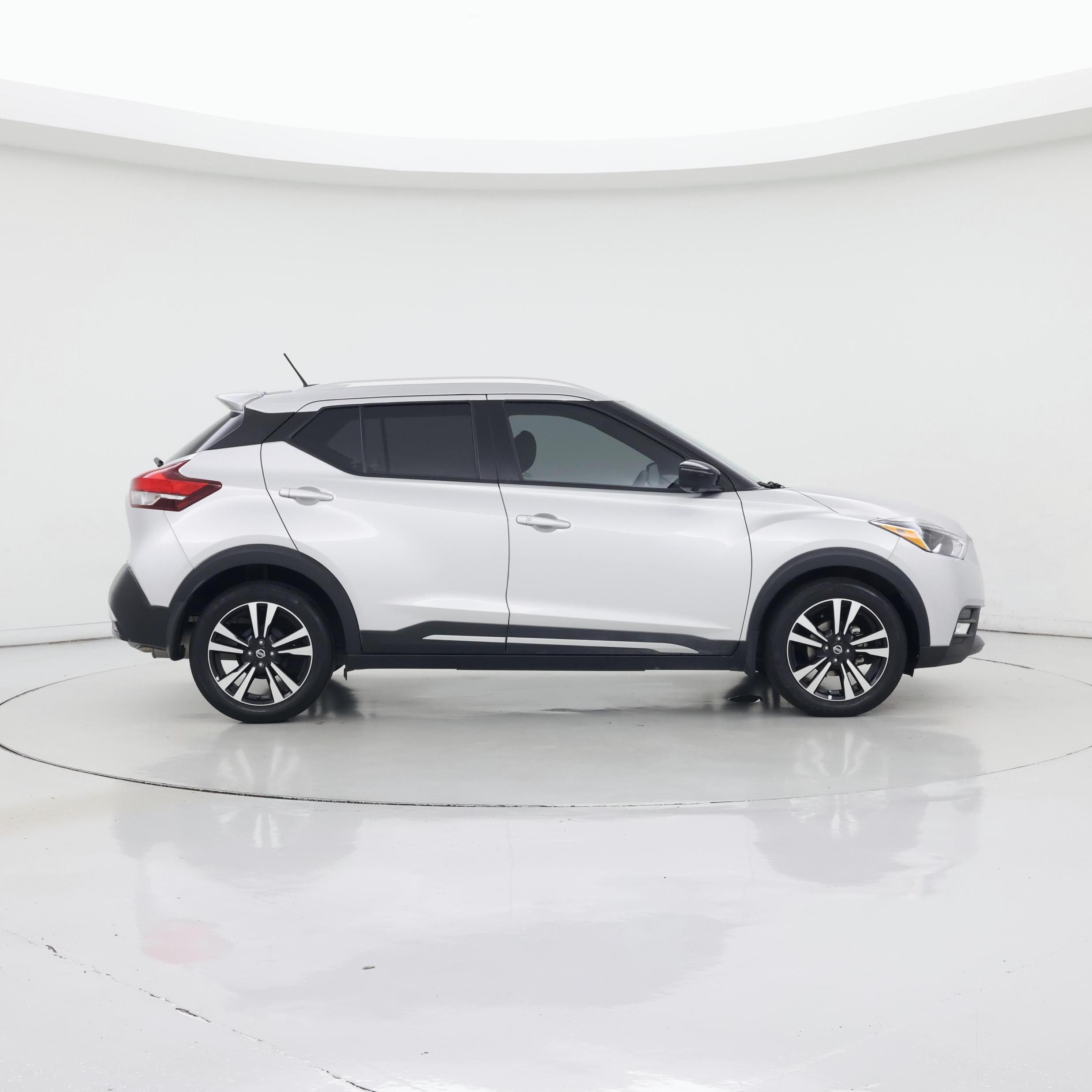 Thumbnail: 2019 Nissan Kicks - 7