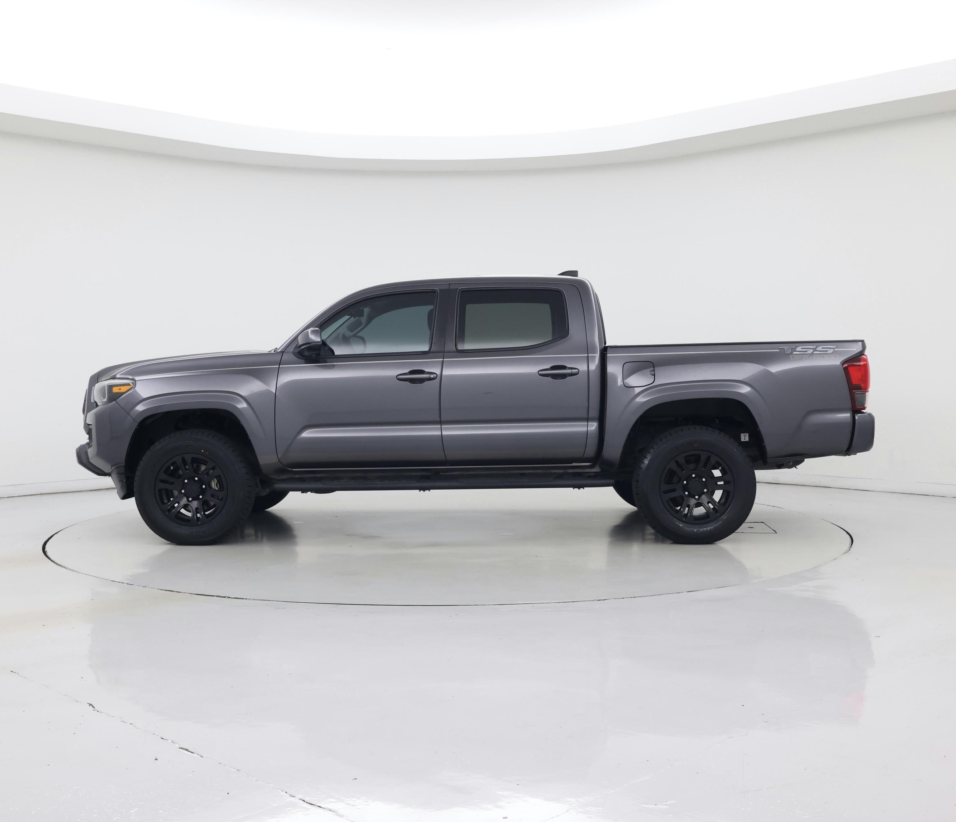 Thumbnail: 2021 Toyota Tacoma - 3