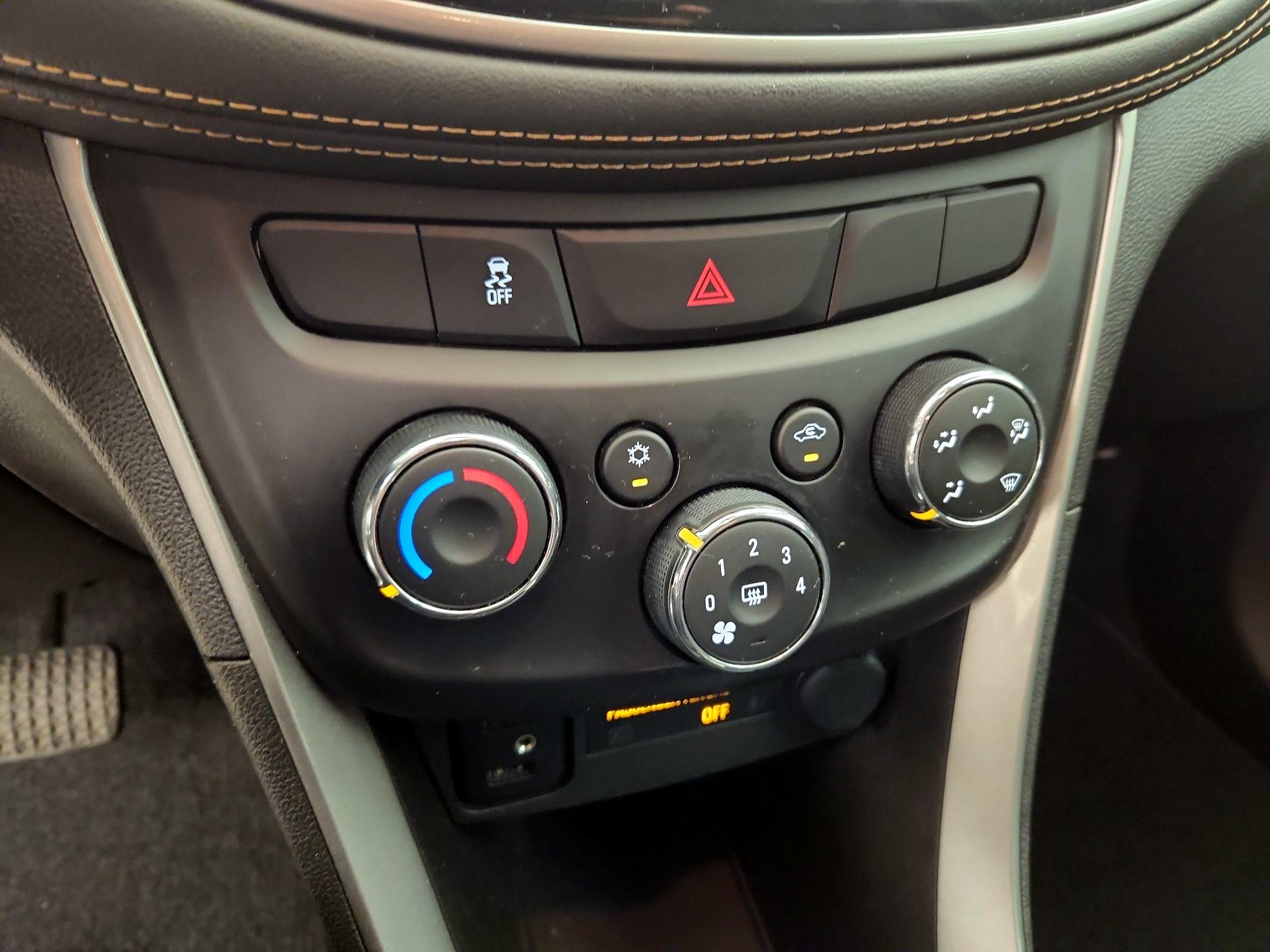 Thumbnail: 2020 Chevrolet Trax - 16