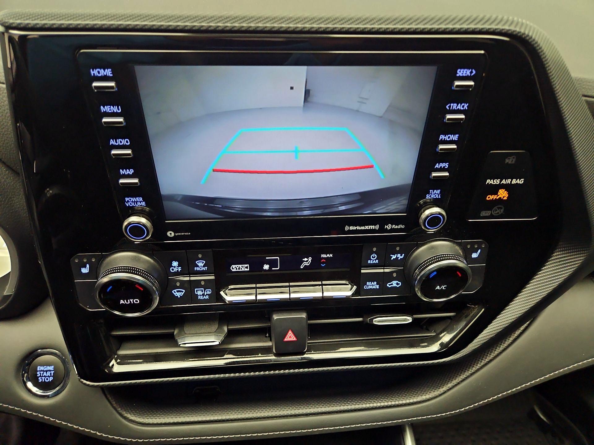 Thumbnail: 2022 Toyota Highlander - 14