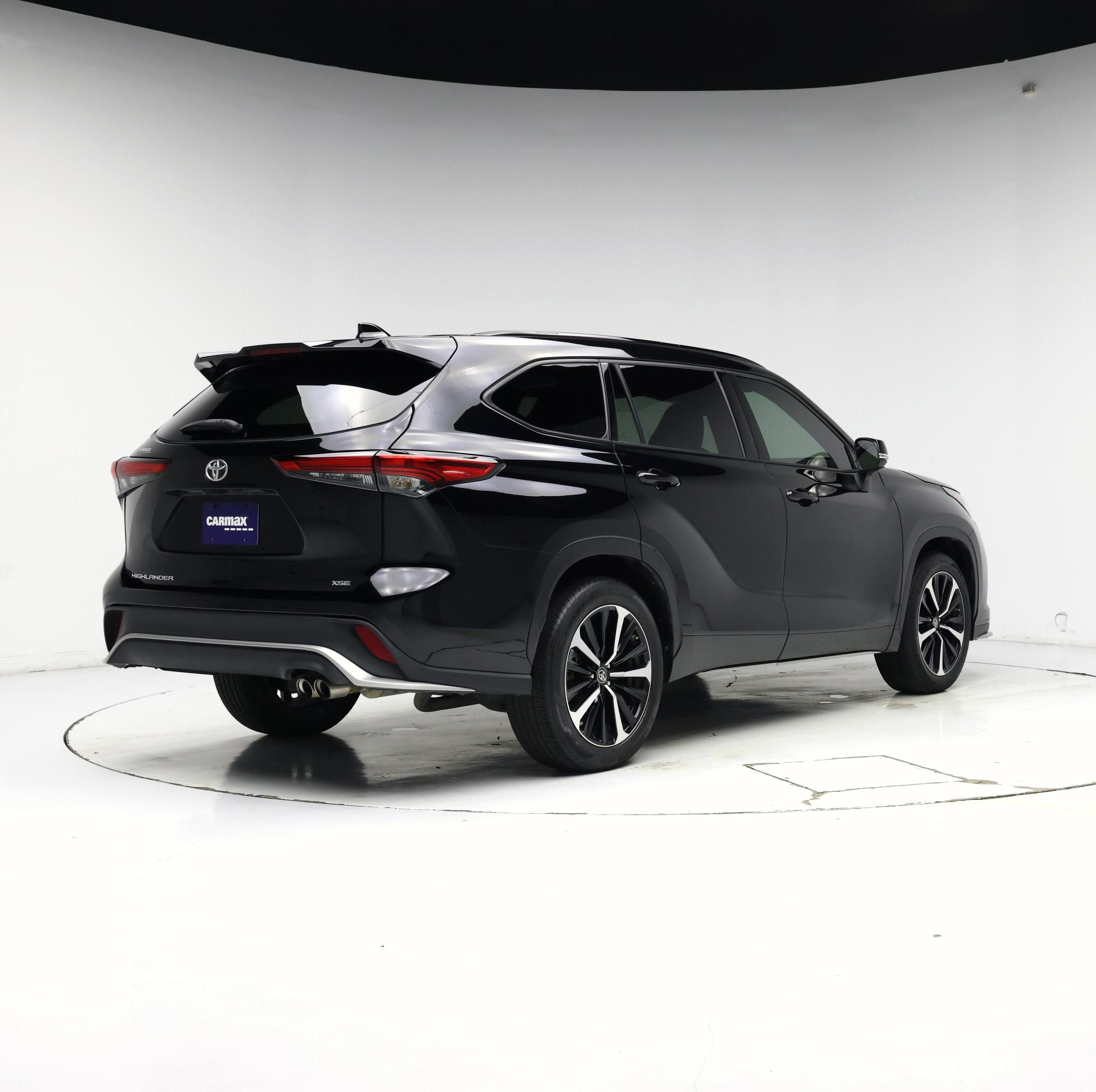 Thumbnail: 2022 Toyota Highlander - 8