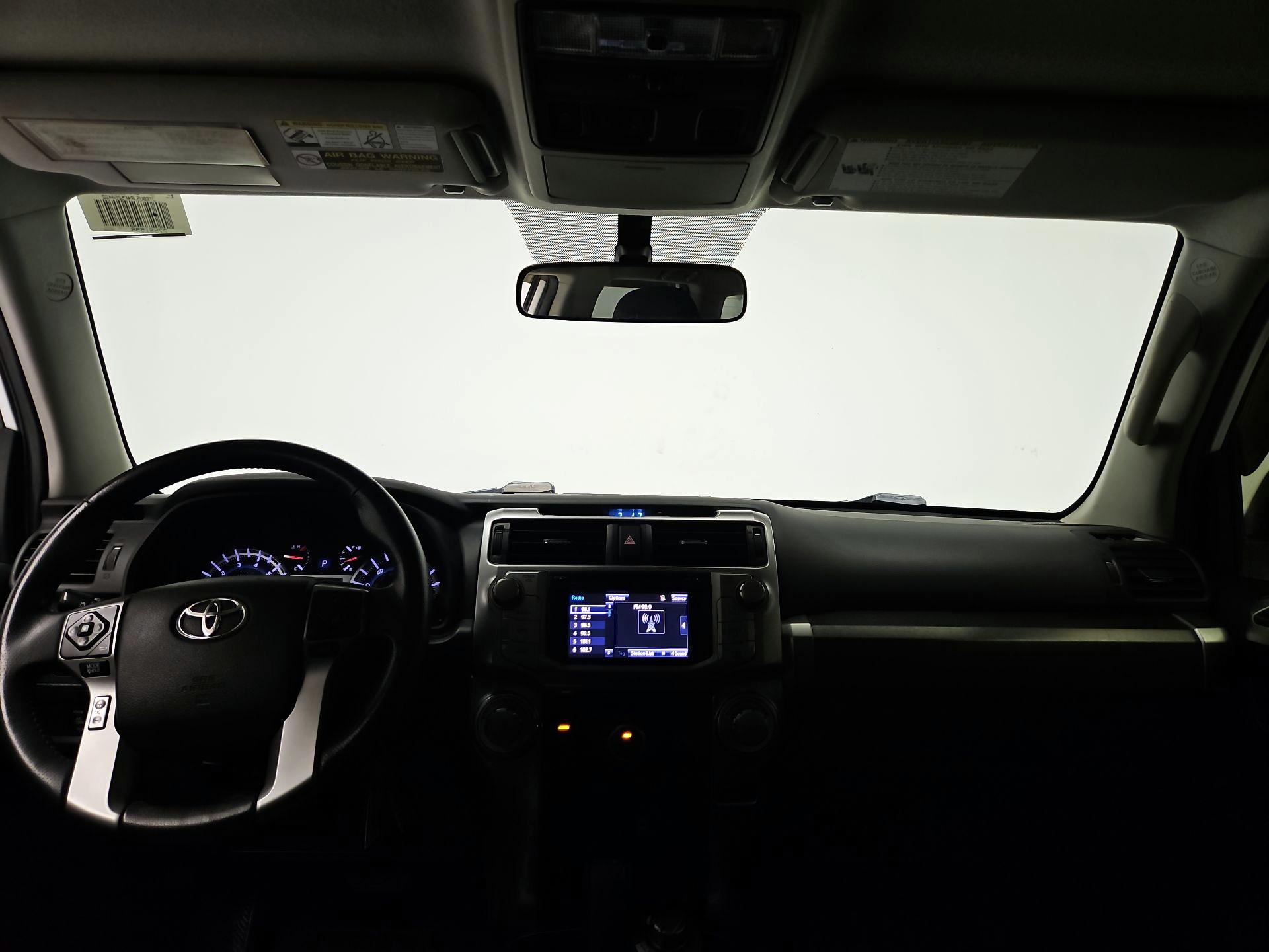 Thumbnail: 2015 Toyota 4Runner - 9