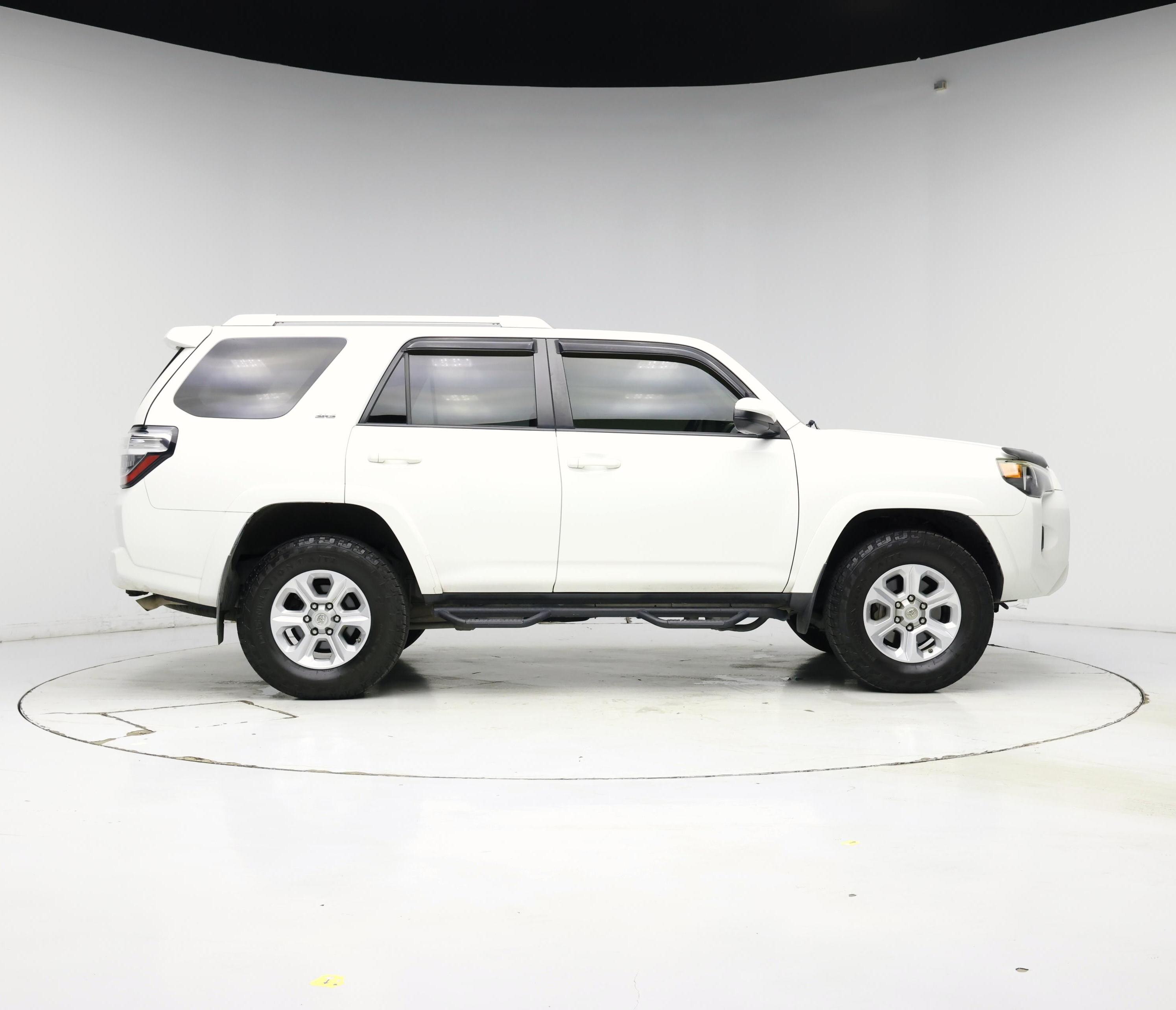 Thumbnail: 2015 Toyota 4Runner - 7