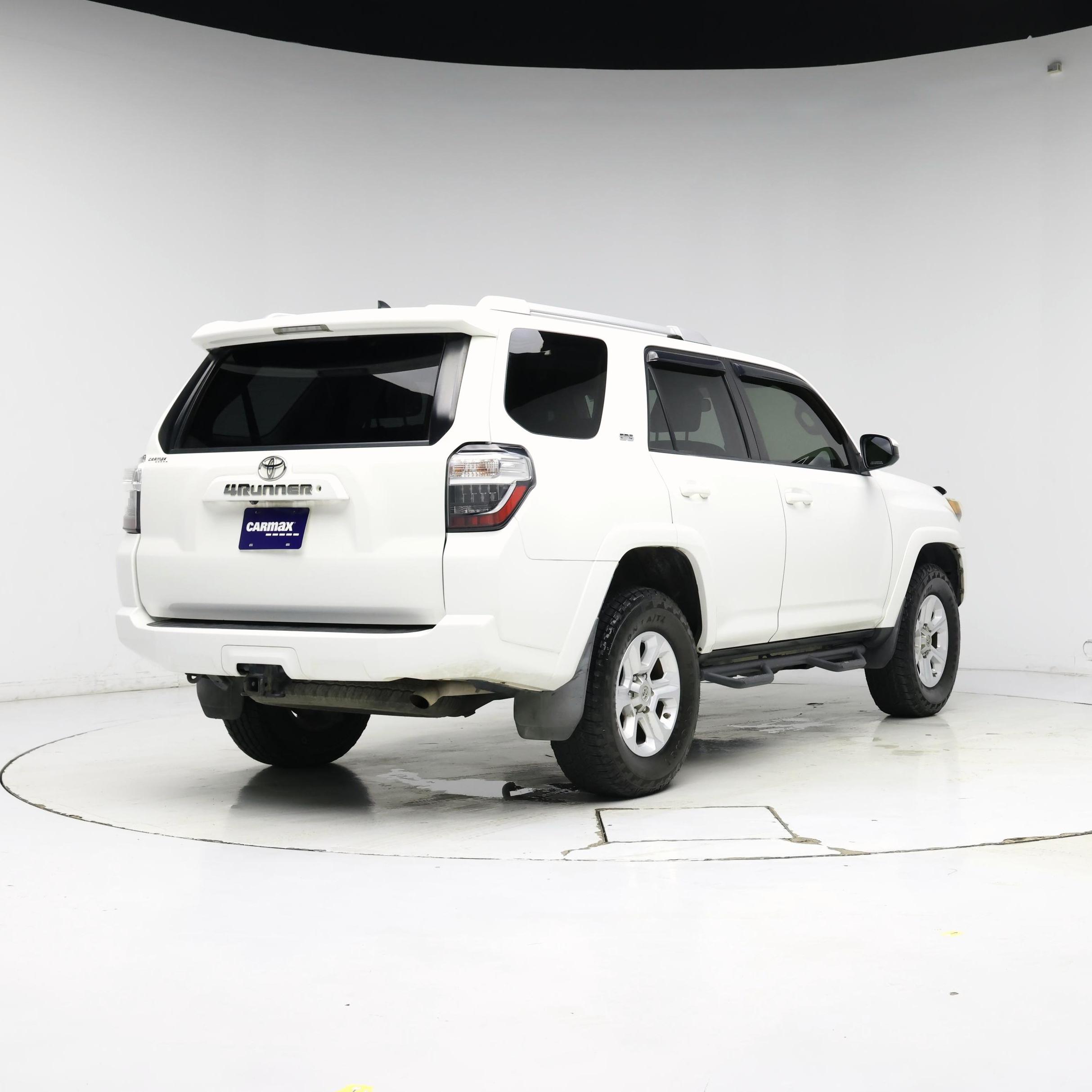 Thumbnail: 2015 Toyota 4Runner - 8
