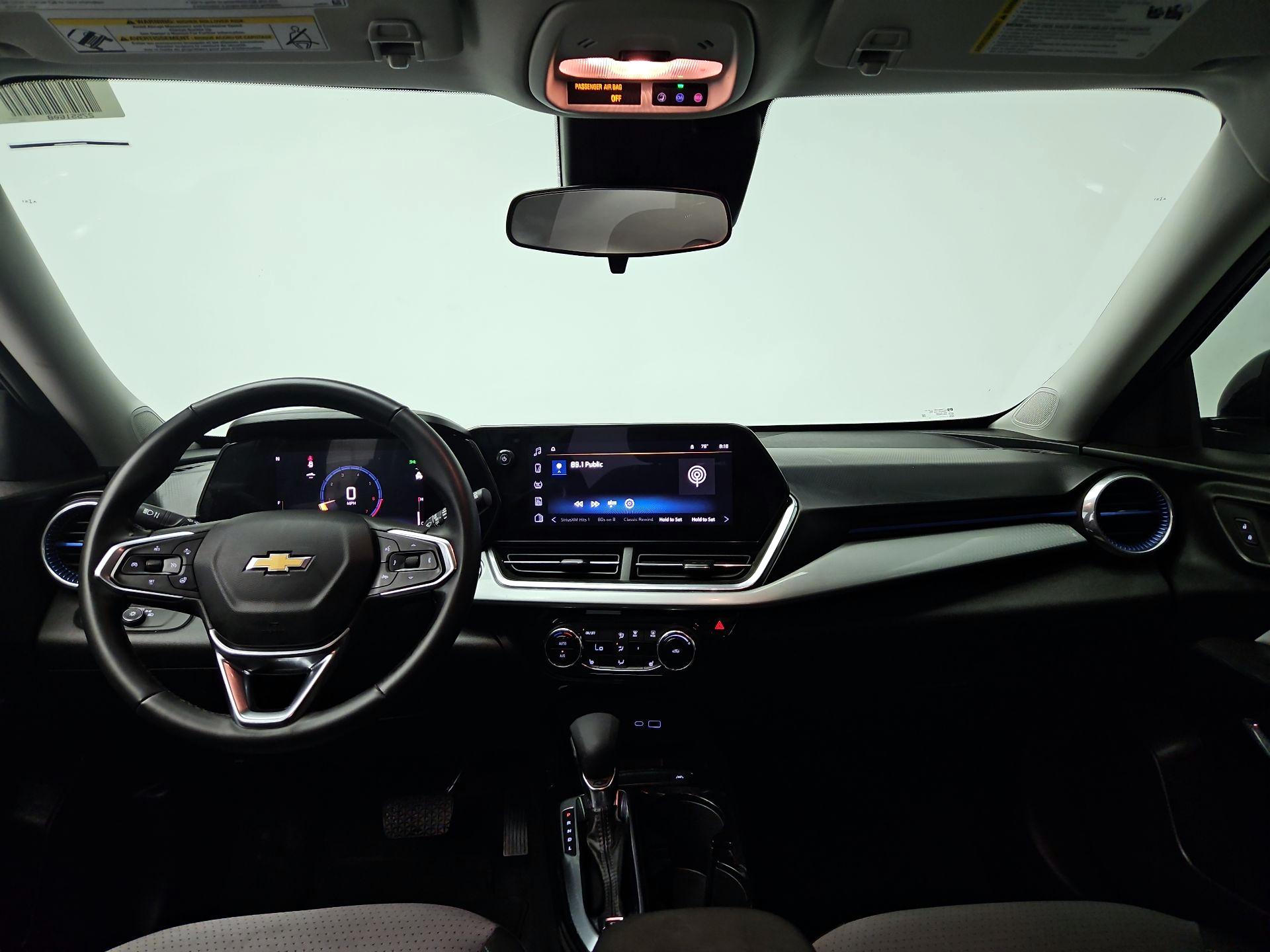 Thumbnail: 2024 Chevrolet Trax - 9